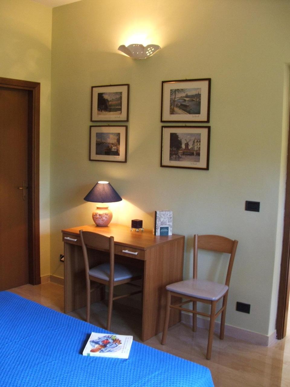 Double or Twin Room - Photo 4