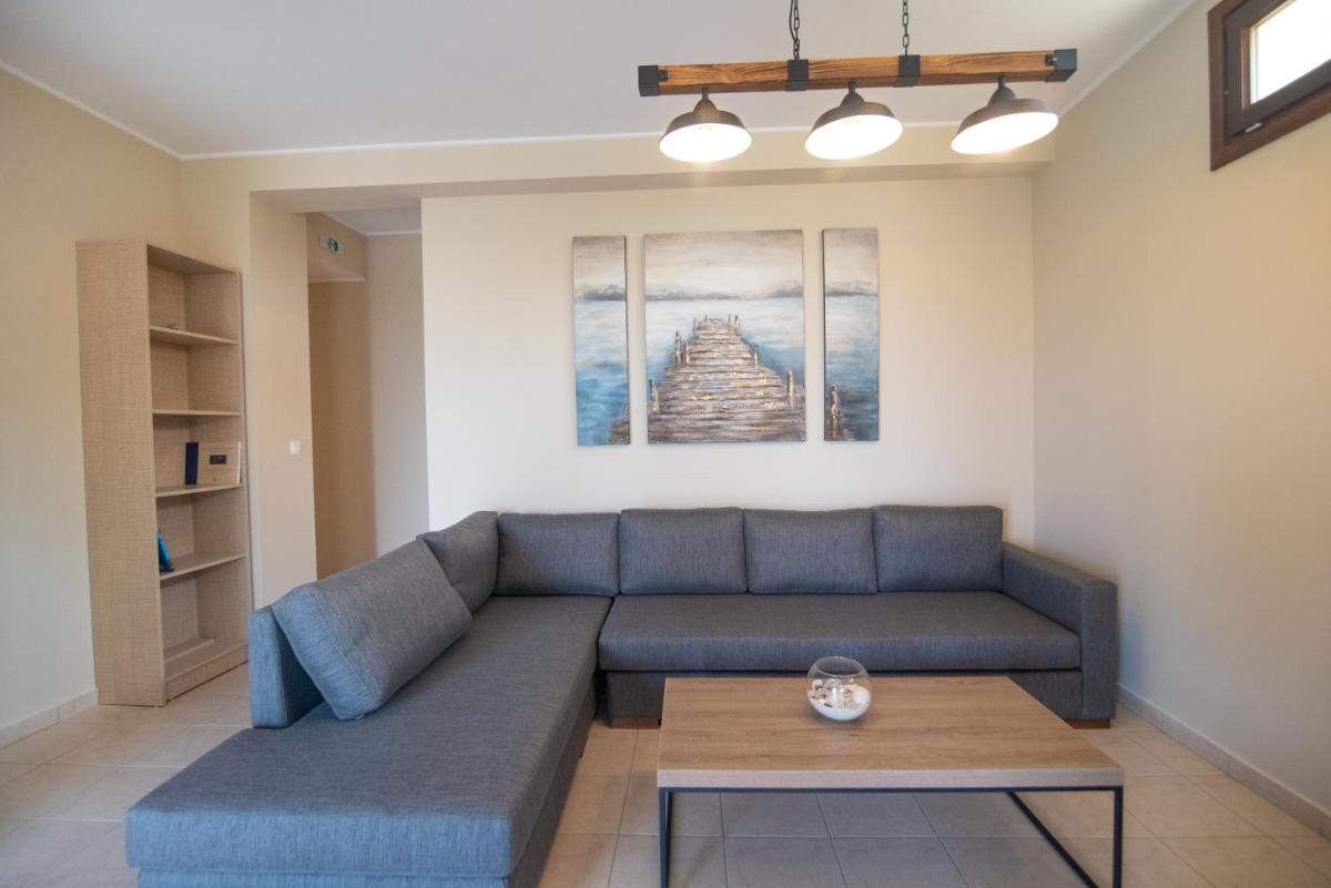 One-Bedroom House photo 1