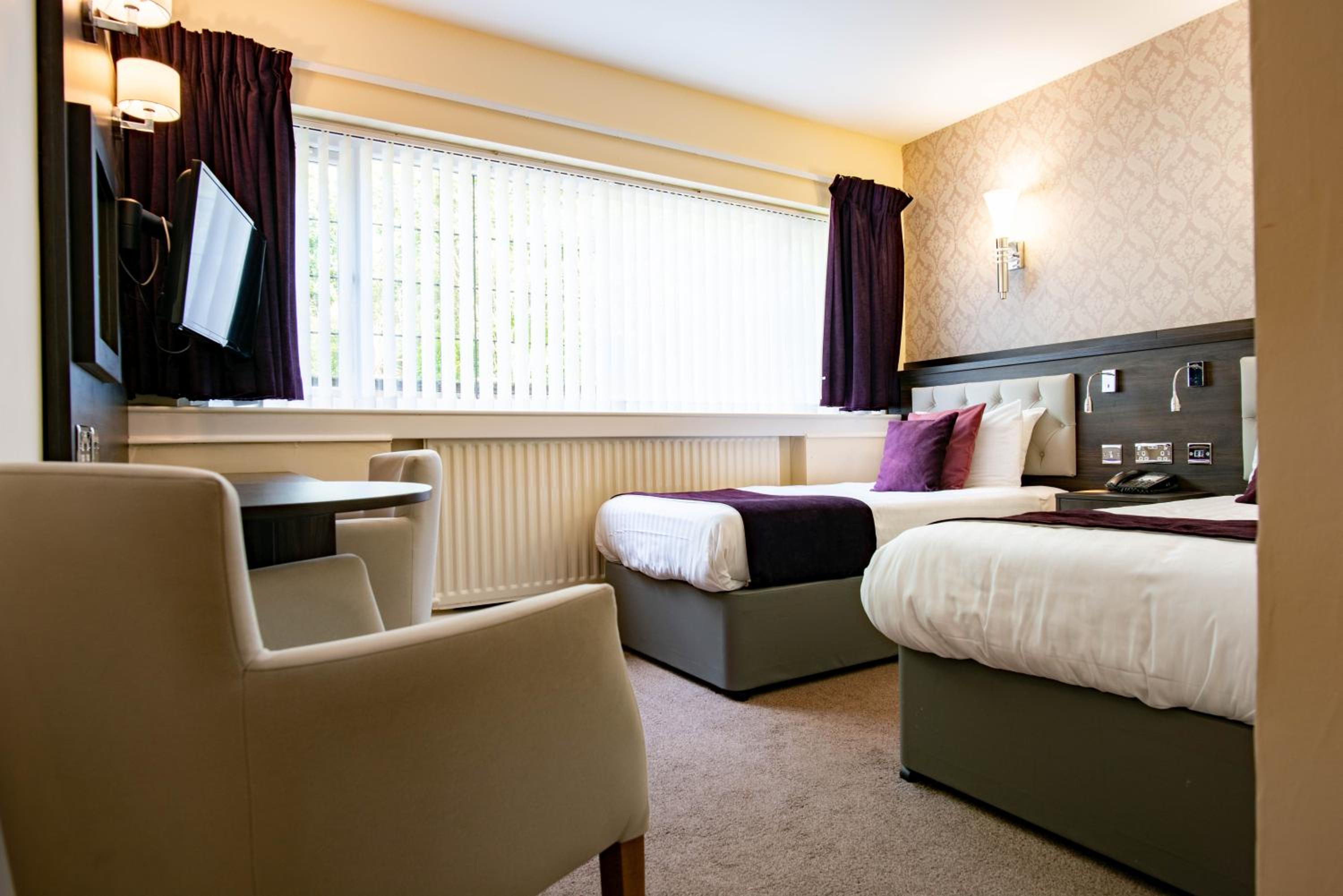 Standard Twin Room - Non-Smoking - Photo 2