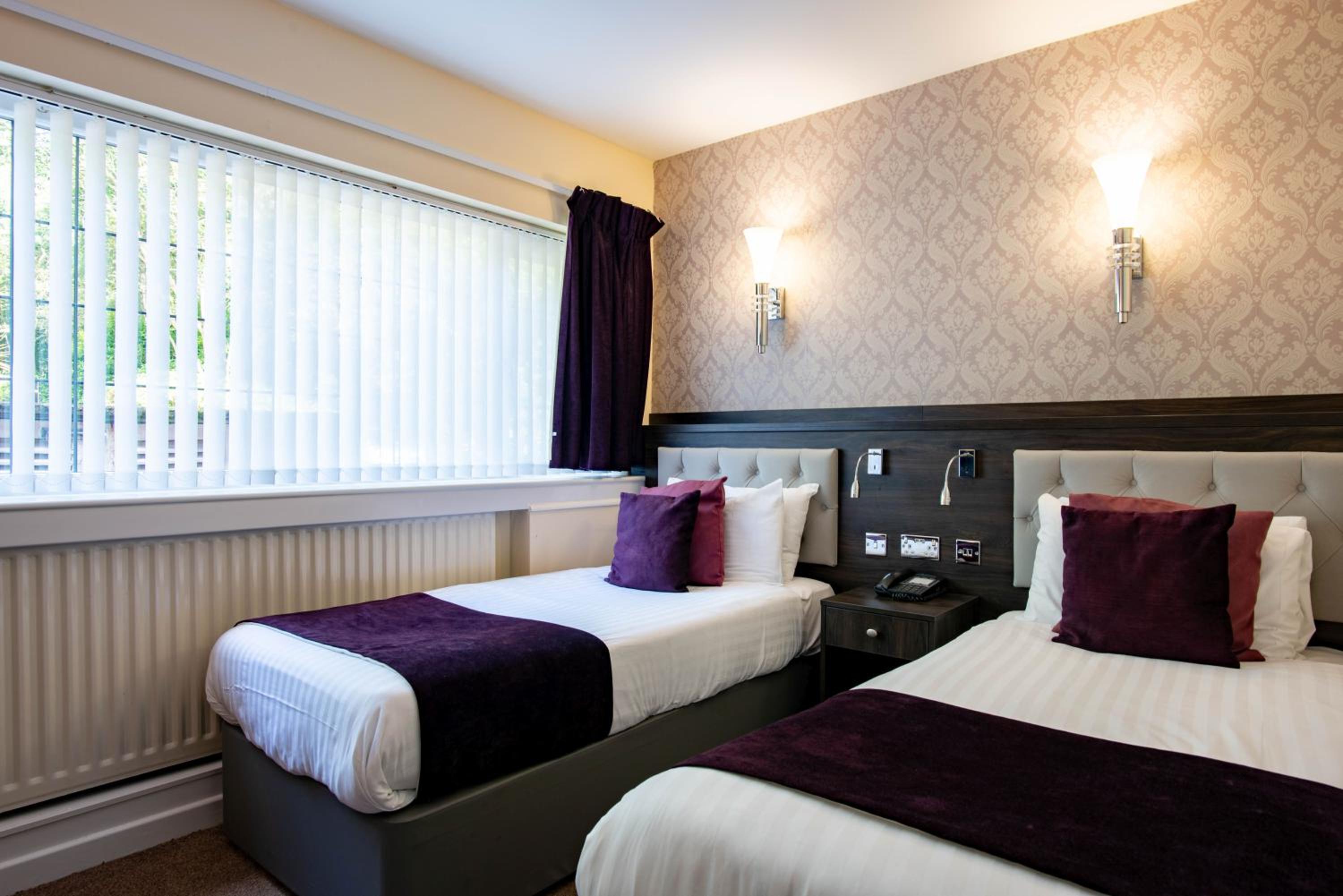Standard Twin Room - Non-Smoking - Photo 1