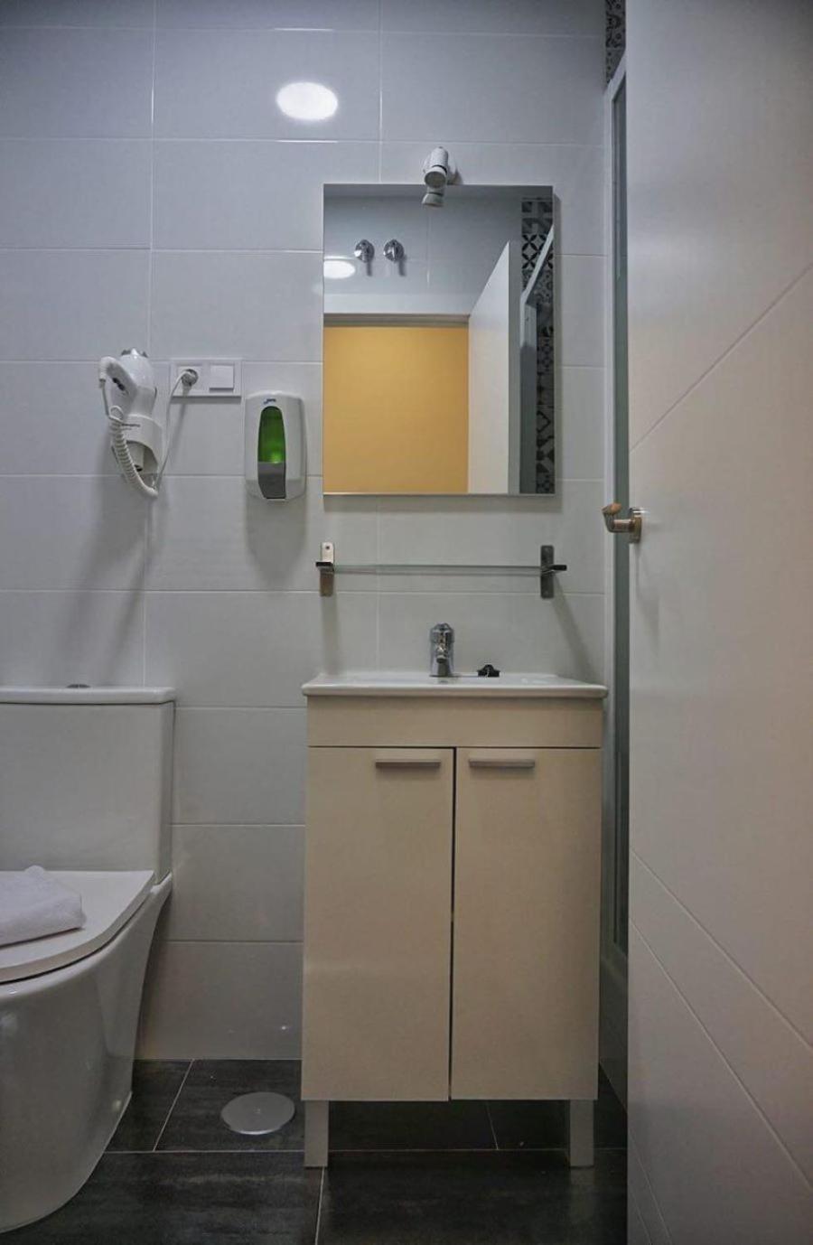 Standard Double Room - Photo 2
