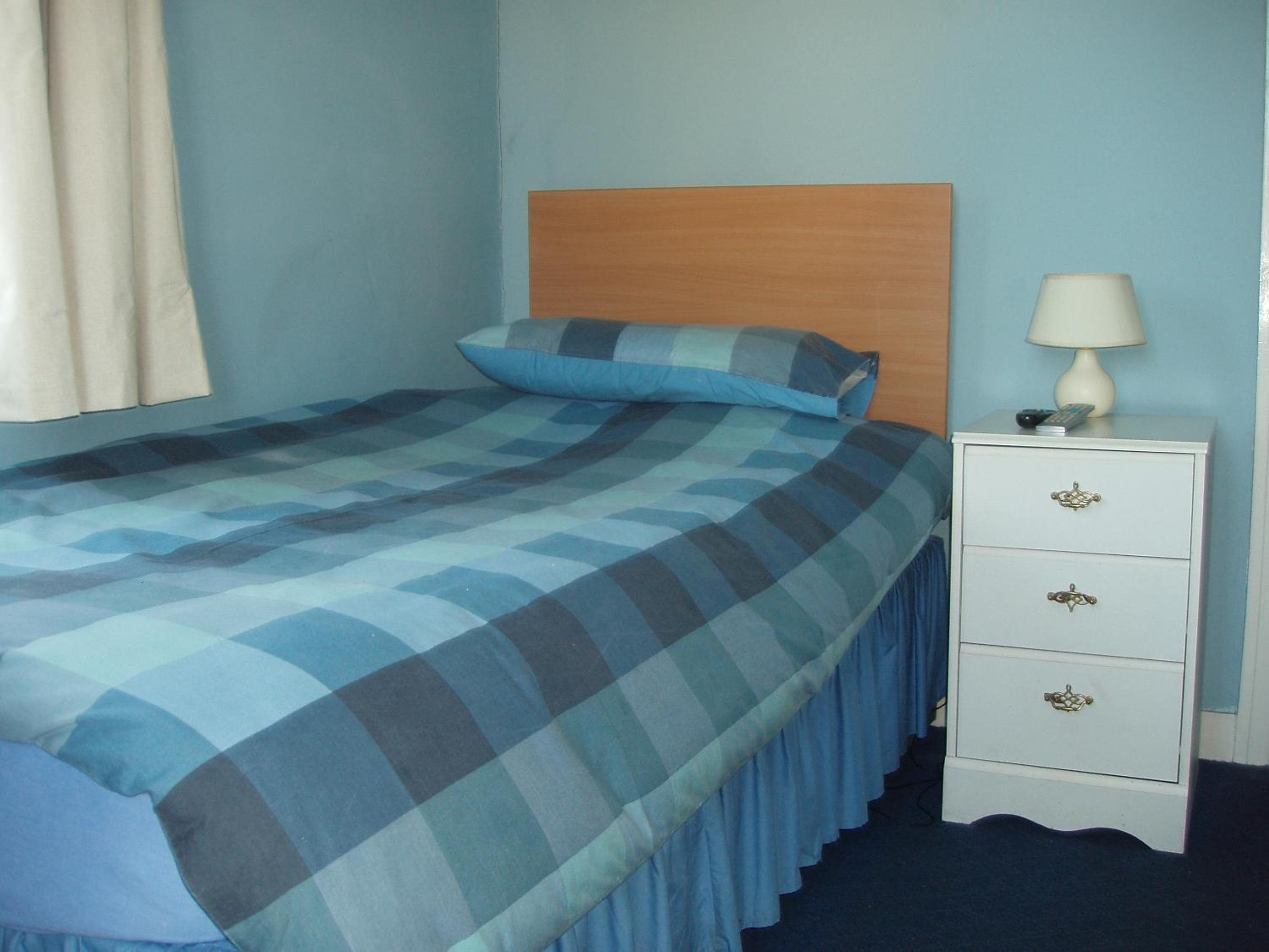 Single Room with Shared Shower and Toilet photo 2