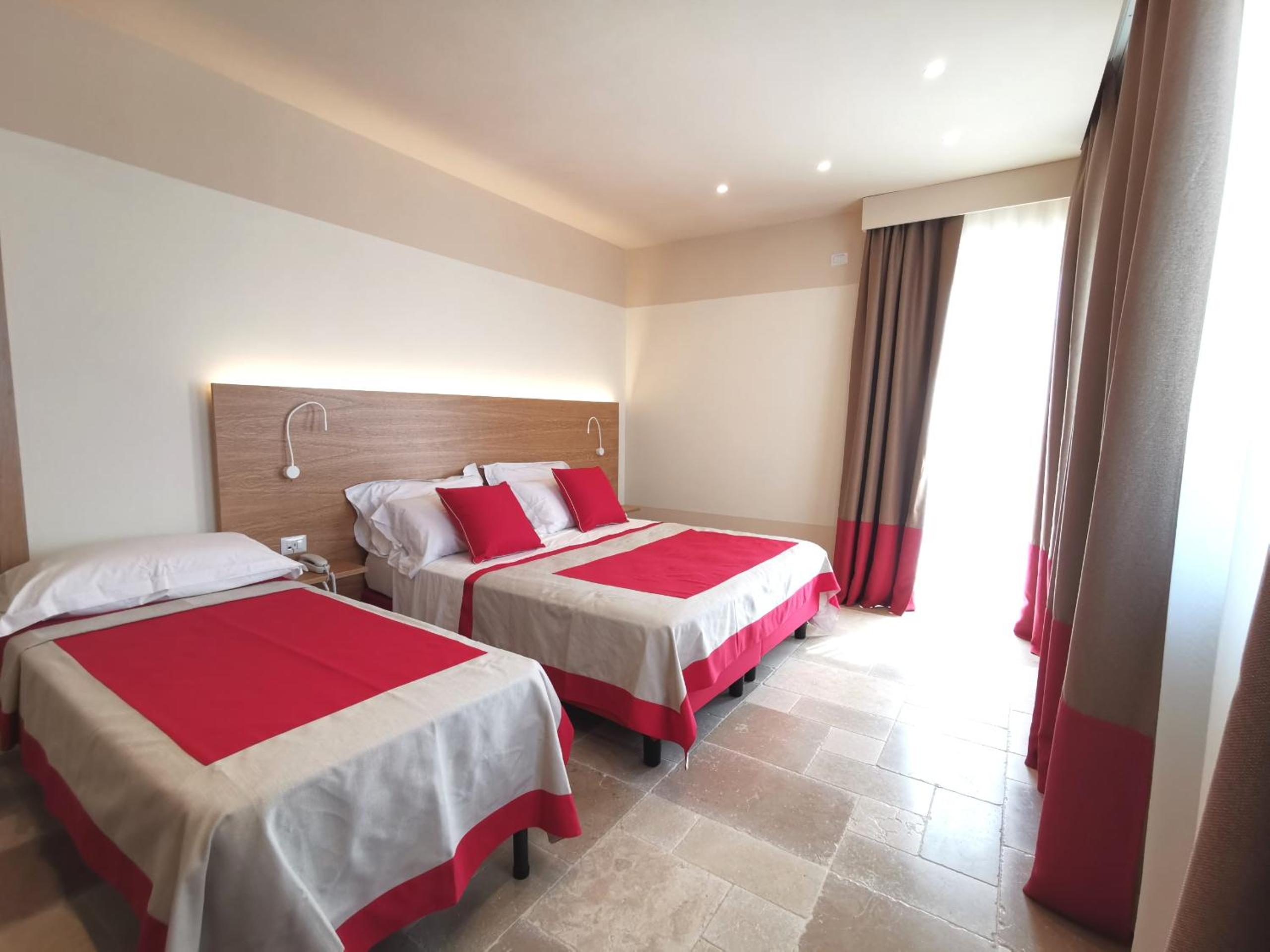 Triple Room with Garden View - Photo 6