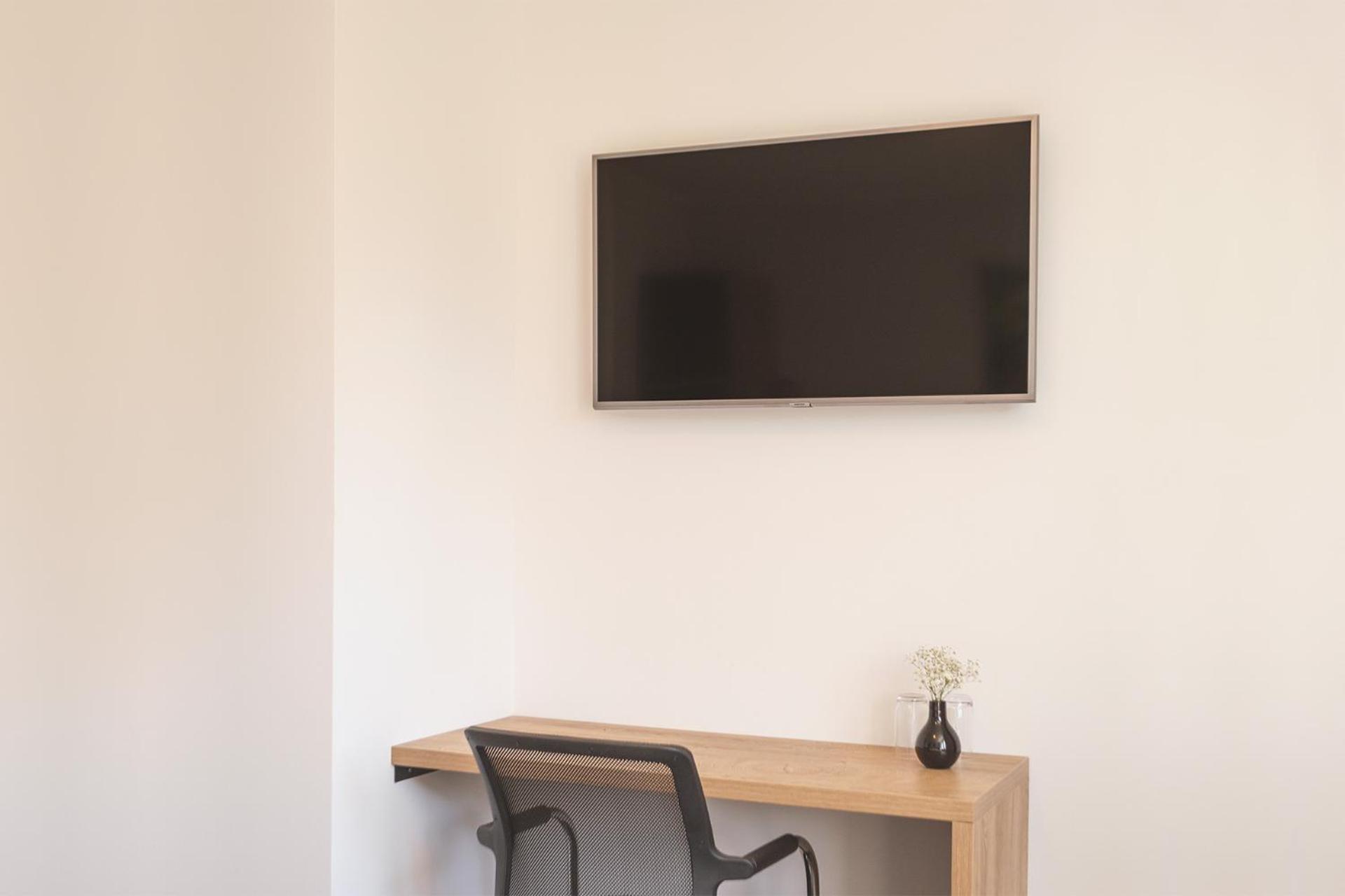 Double Room - Photo 6