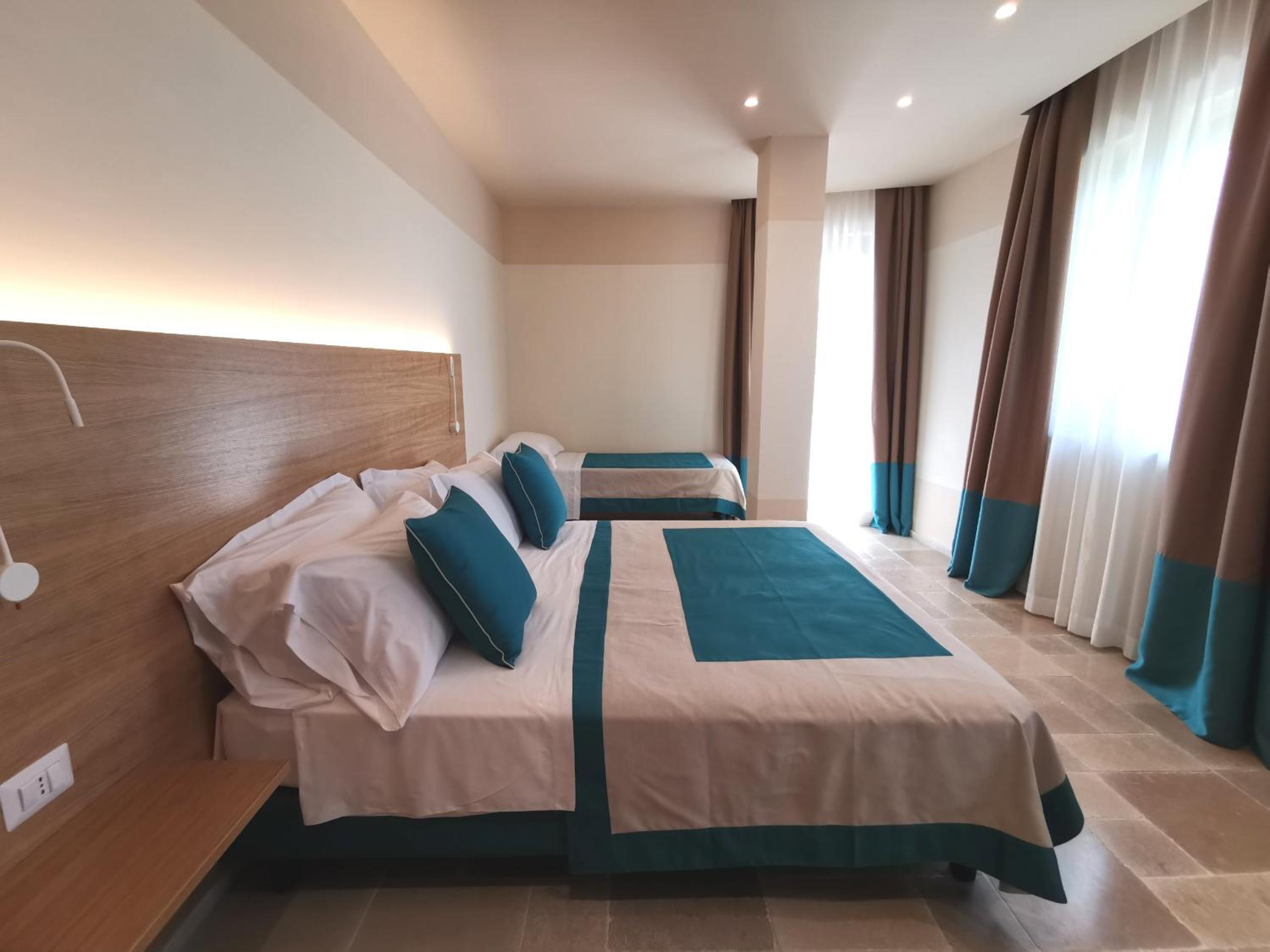 Triple Room with Garden View - Photo 4