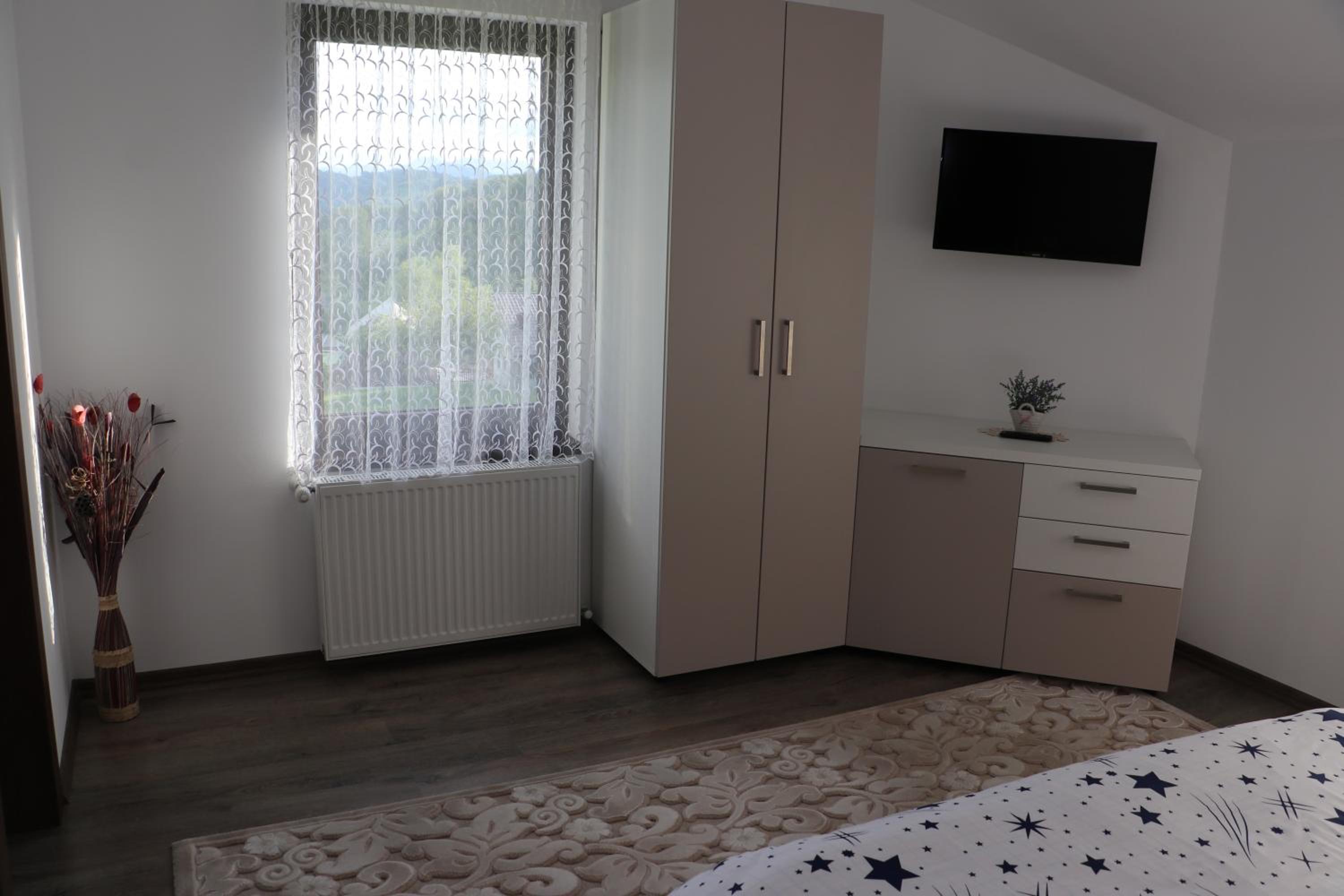 Double Room with Private Bathroom photo 1