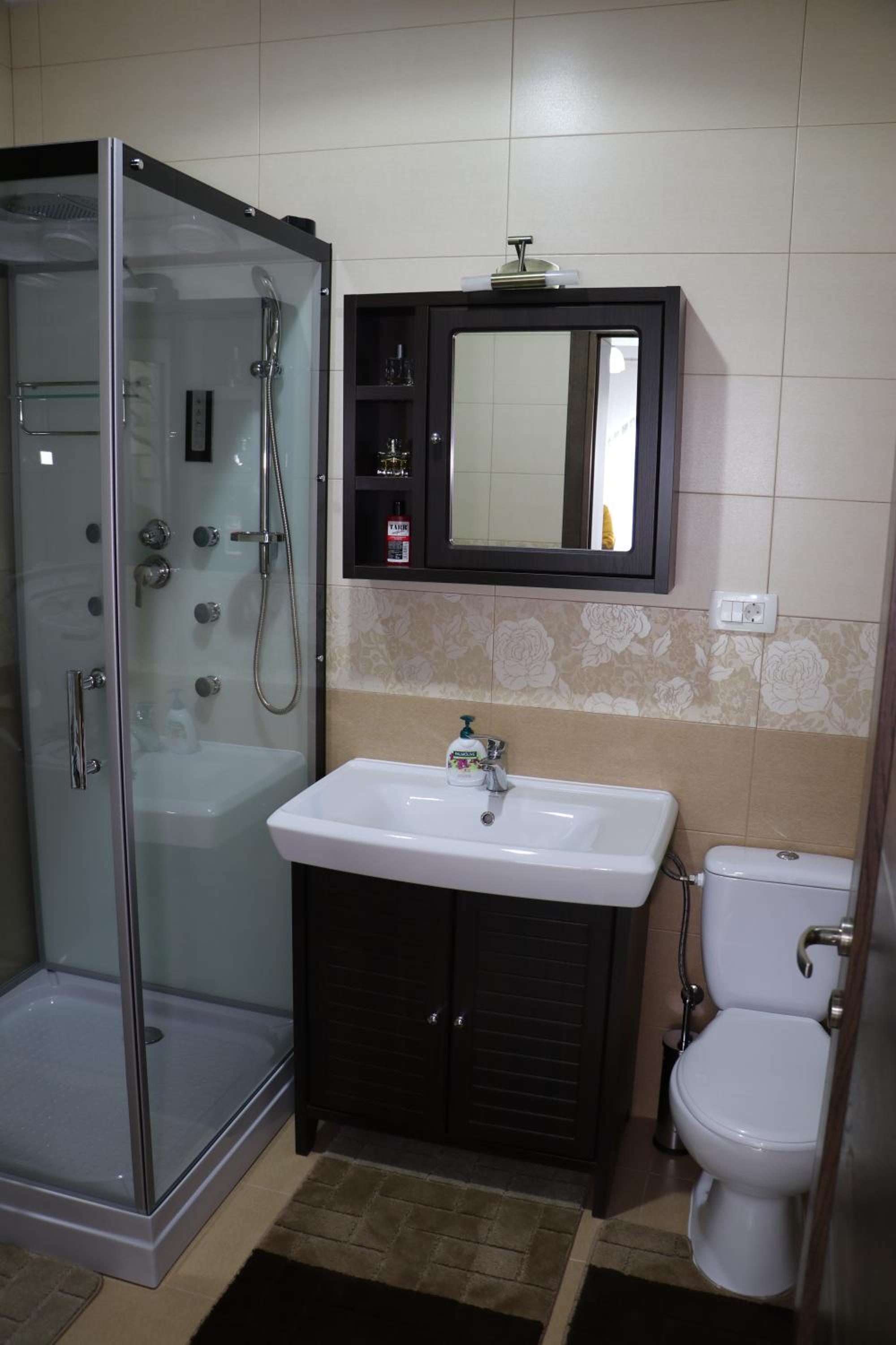 Double Room with Private Bathroom photo 3