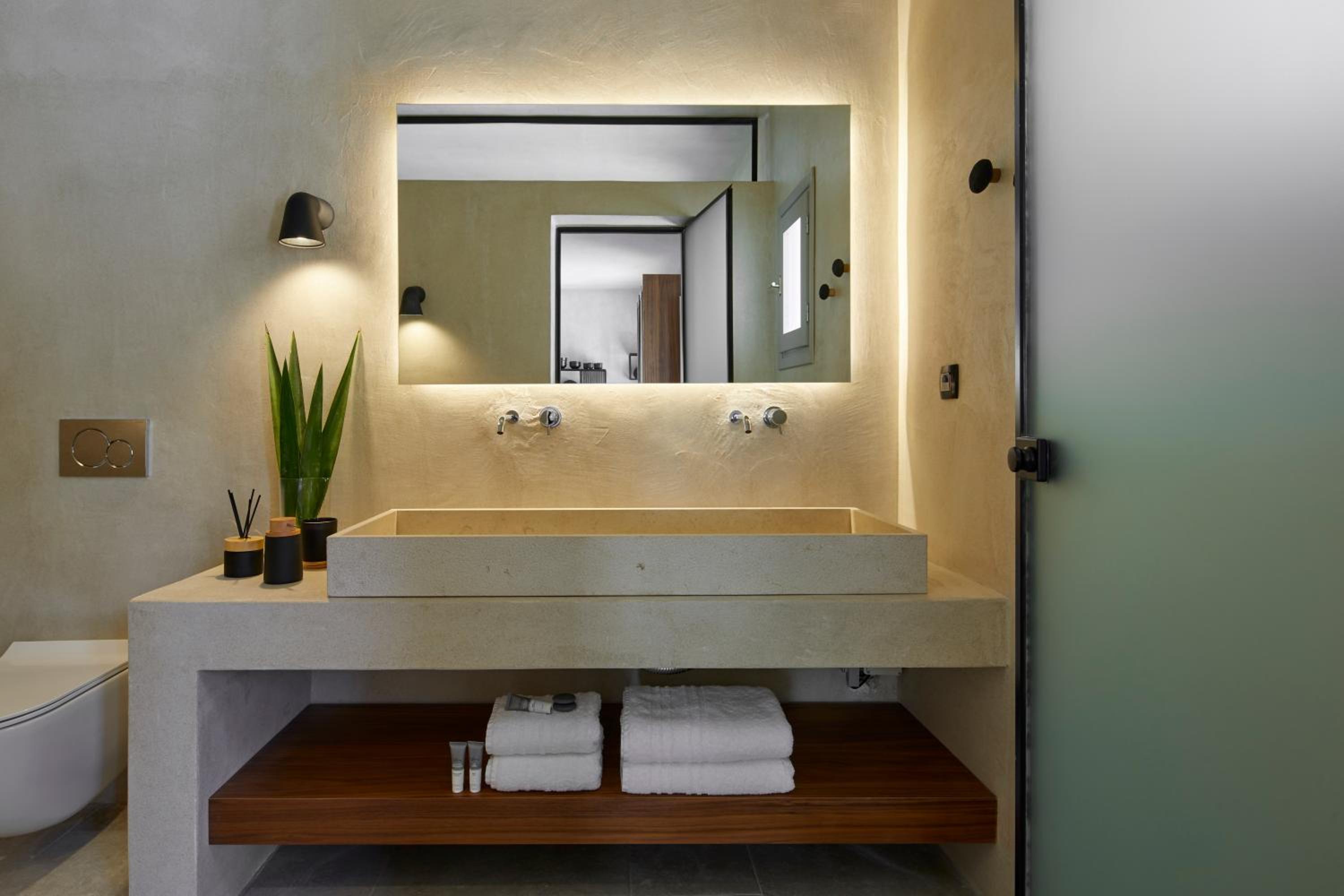 Superior Suite with Private Plunge Pool - Photo 6