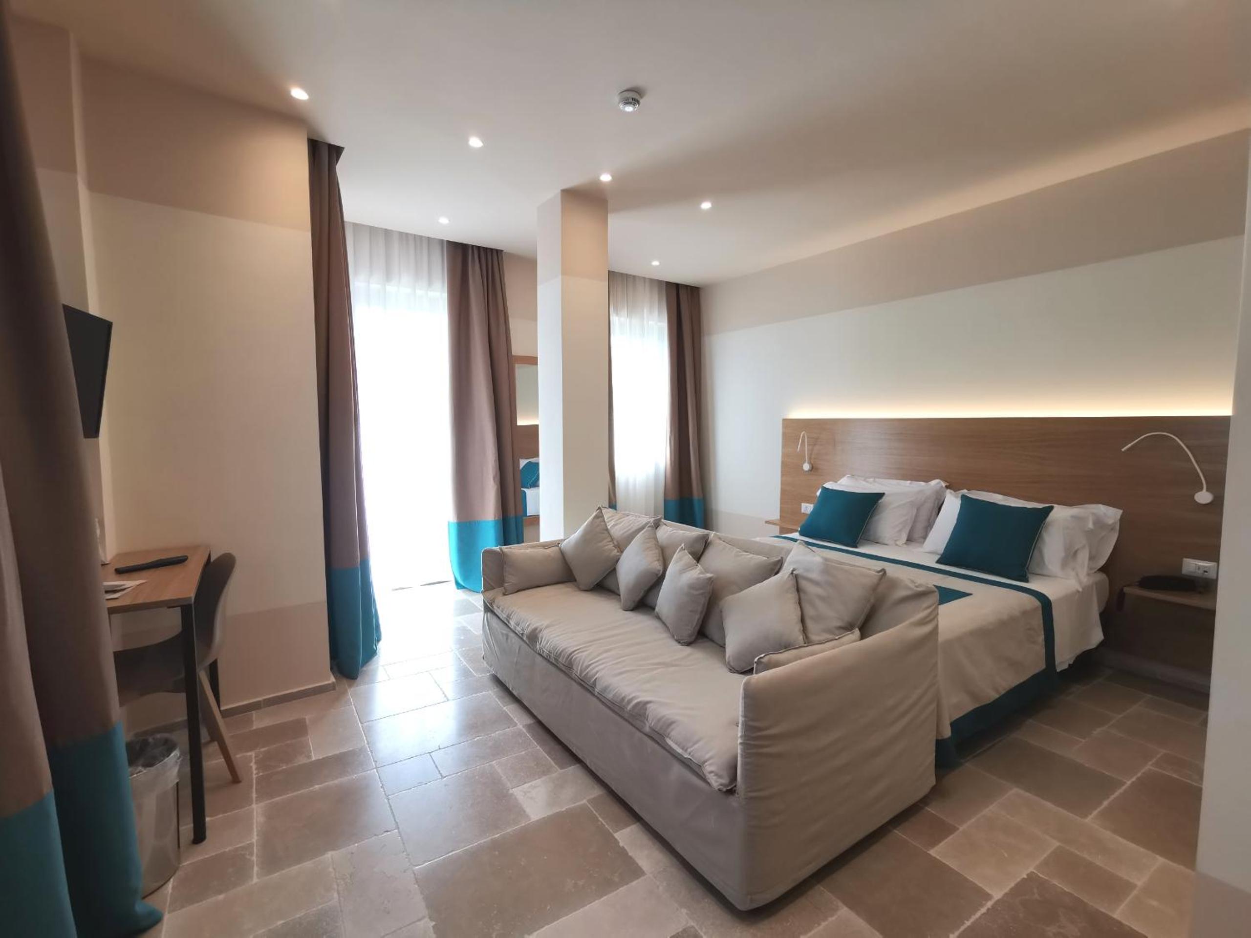 Quadruple Room with Sea View photo 3