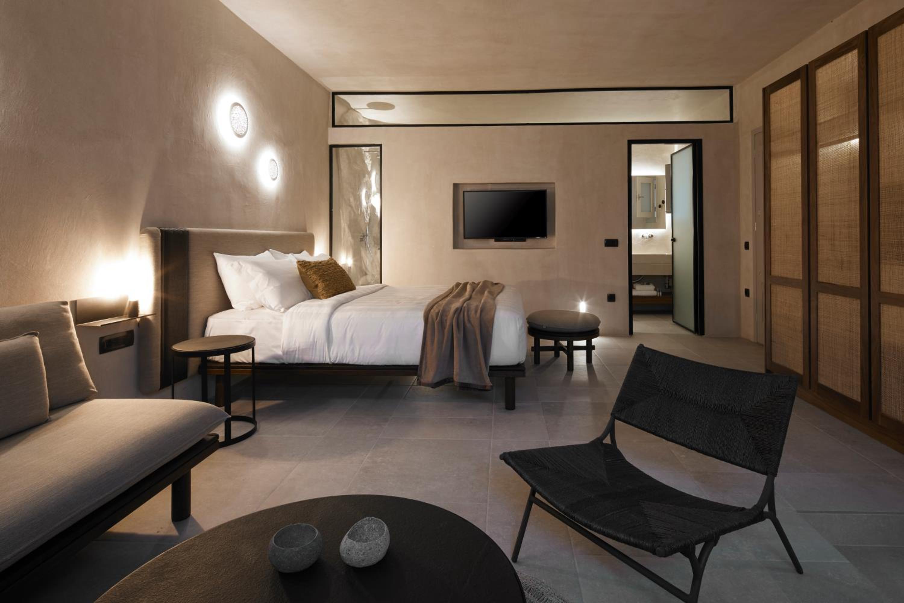 Superior Suite with Private Plunge Pool - Photo 8