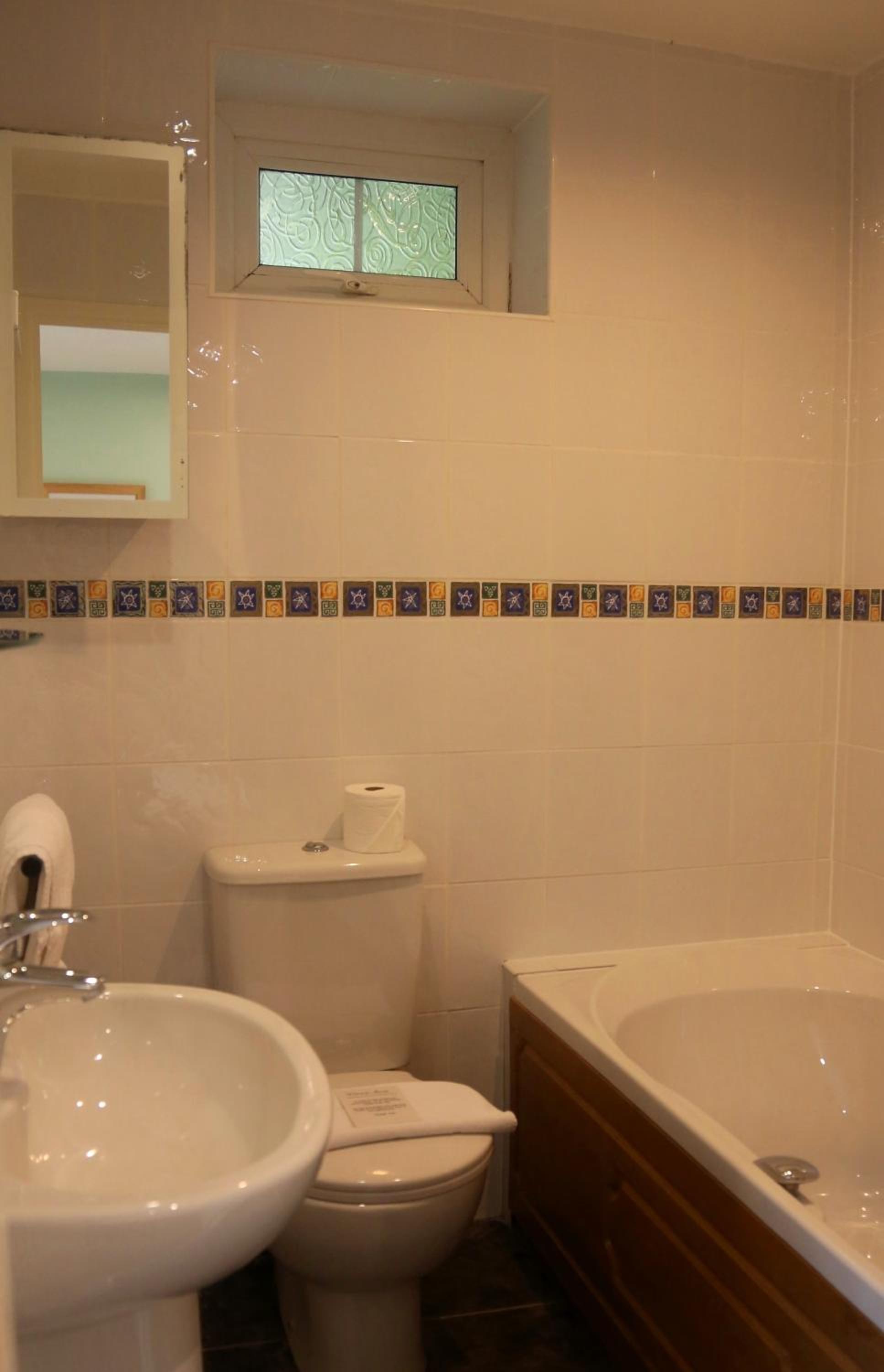 Standard Twin Room photo 2