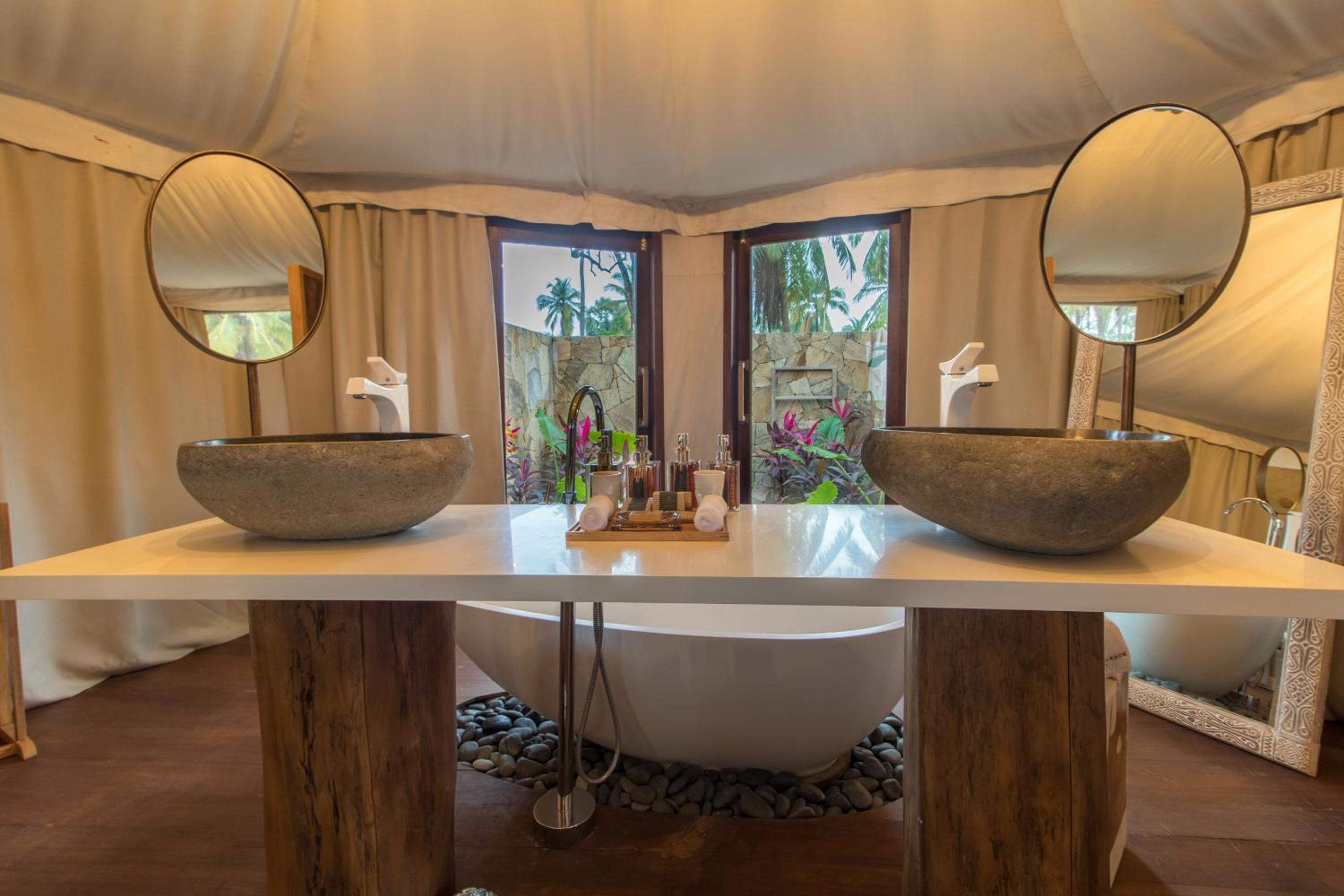 Beachfront Suite  photo 2