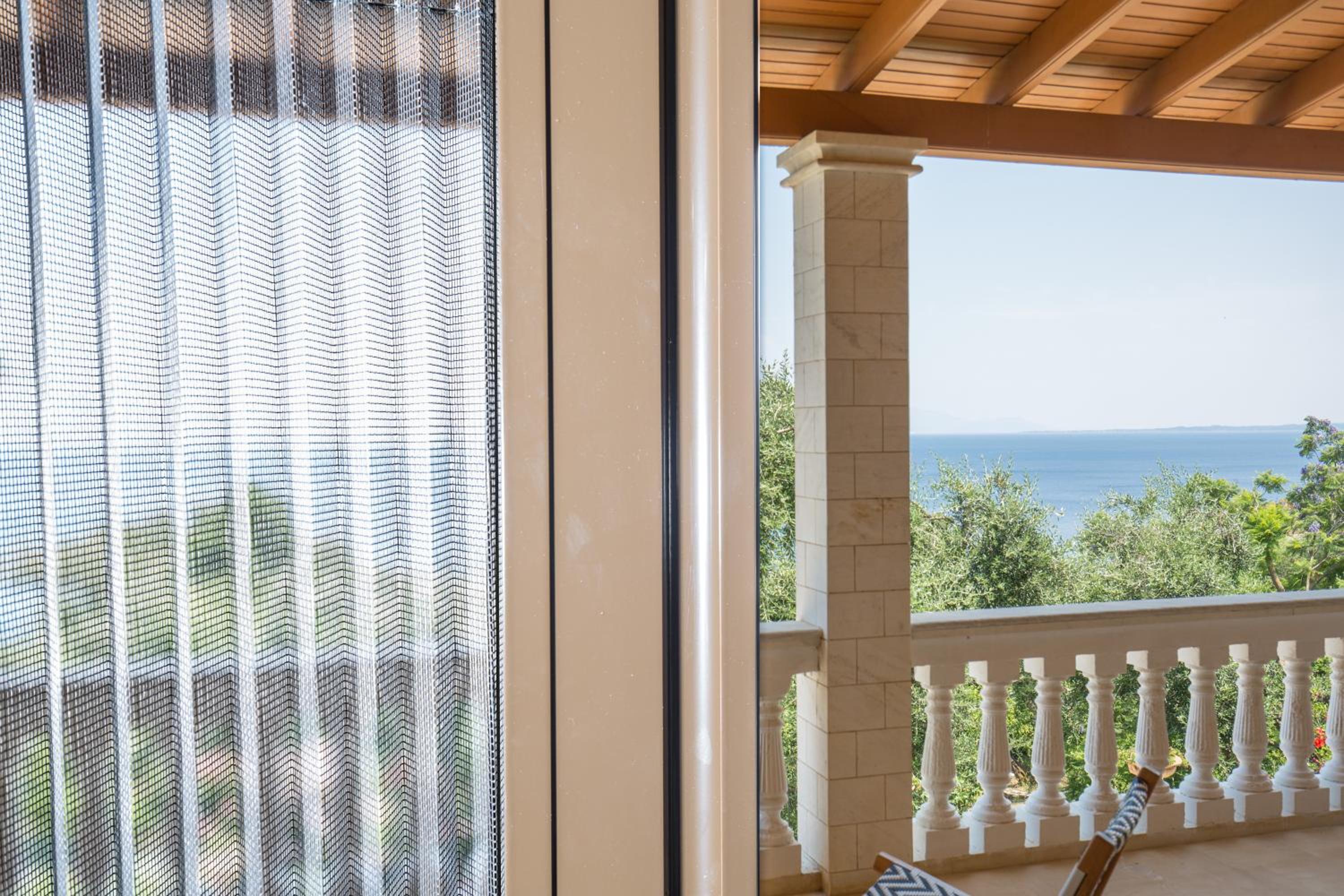 Villa photo 3