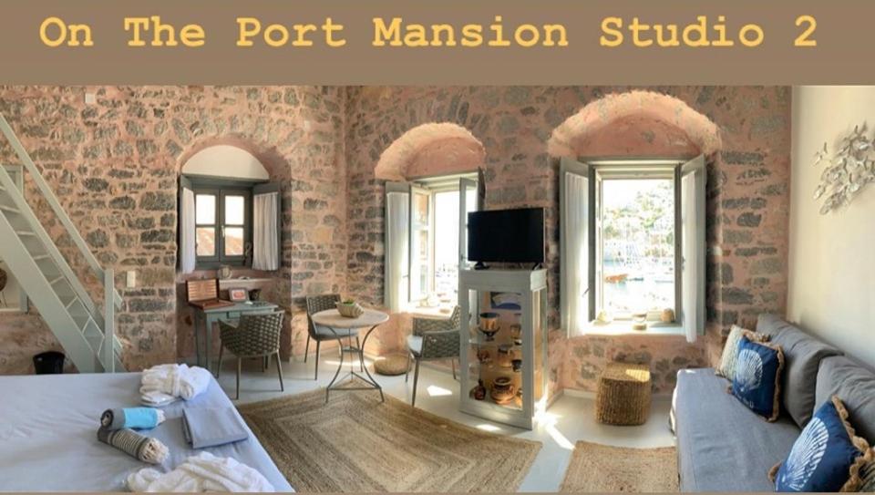One-Bedroom House - Photo 19