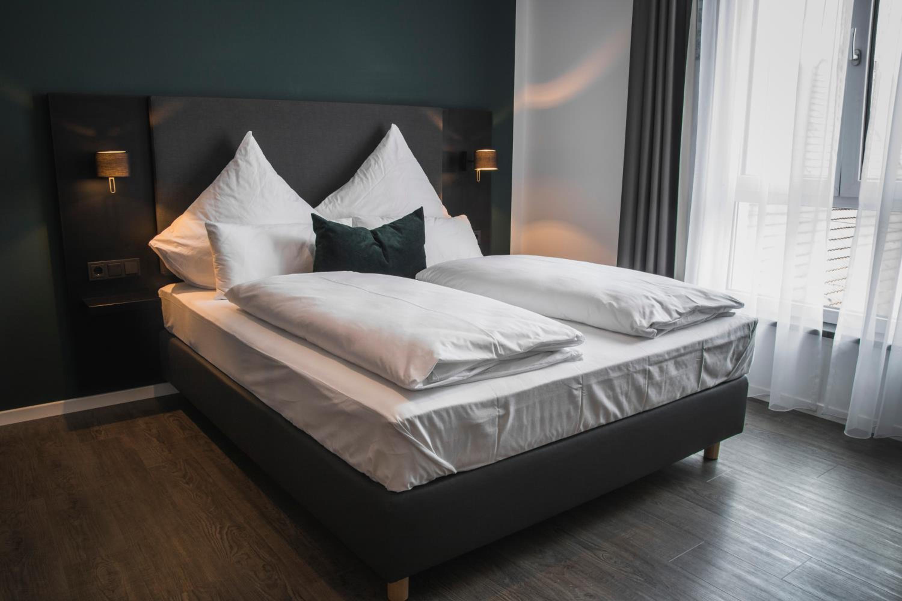 Double Room - Photo 11