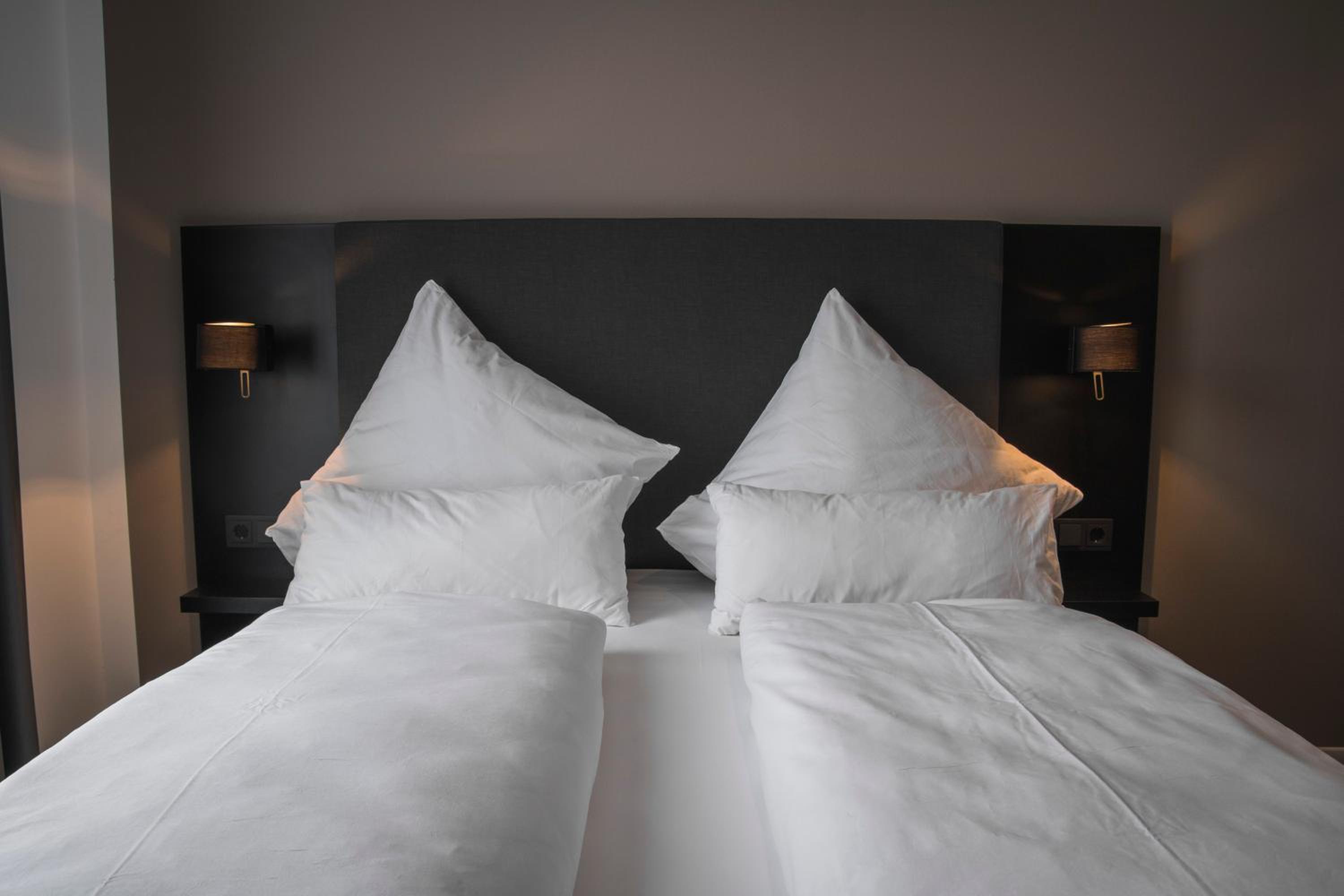 Double Room - Photo 9