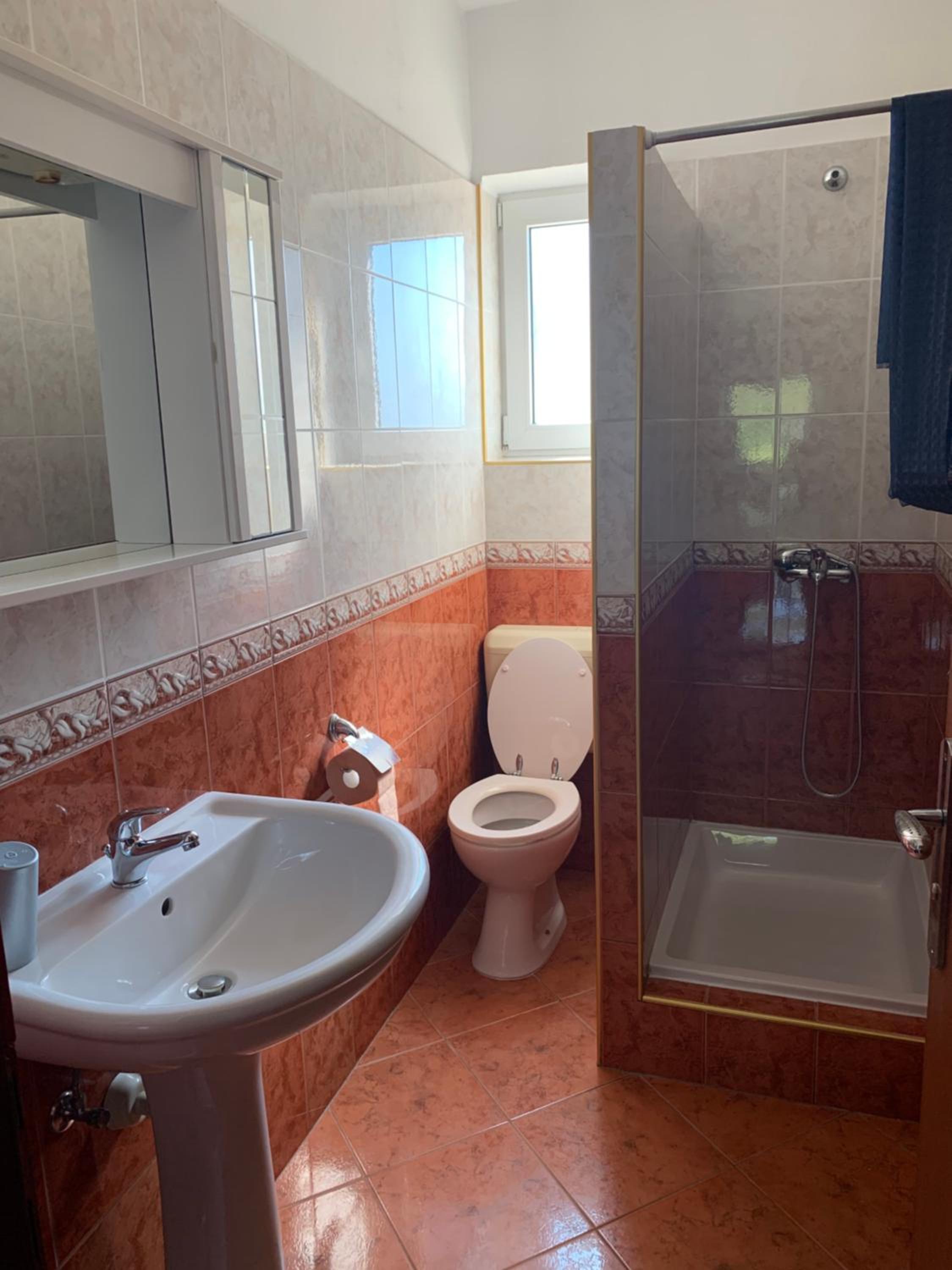 Apartment with Sea View - Photo 3