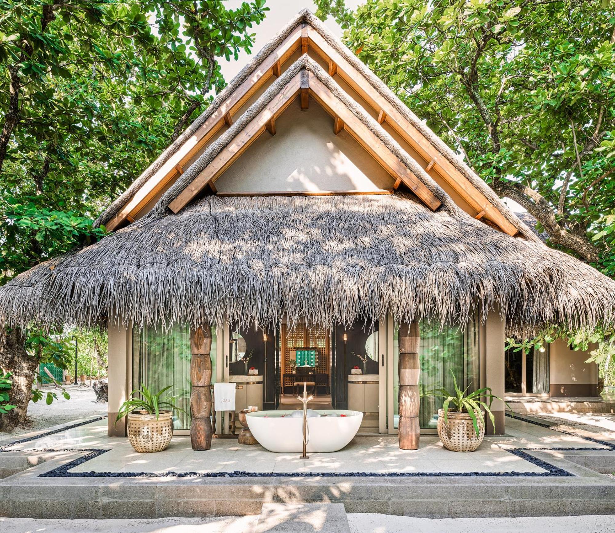 Luxury Beach Villa with Pool photo 2