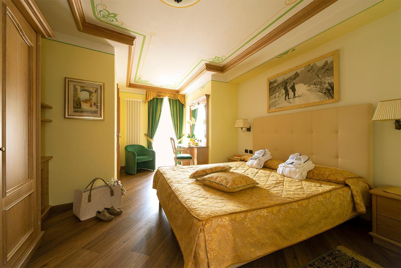 Double or Twin Room - Photo 2