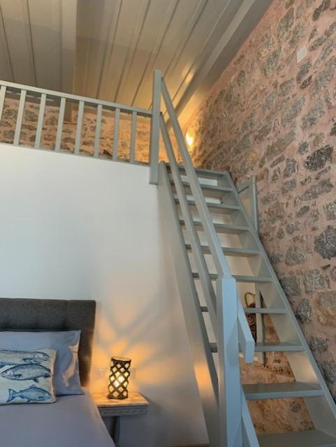 One-Bedroom House - Photo 14