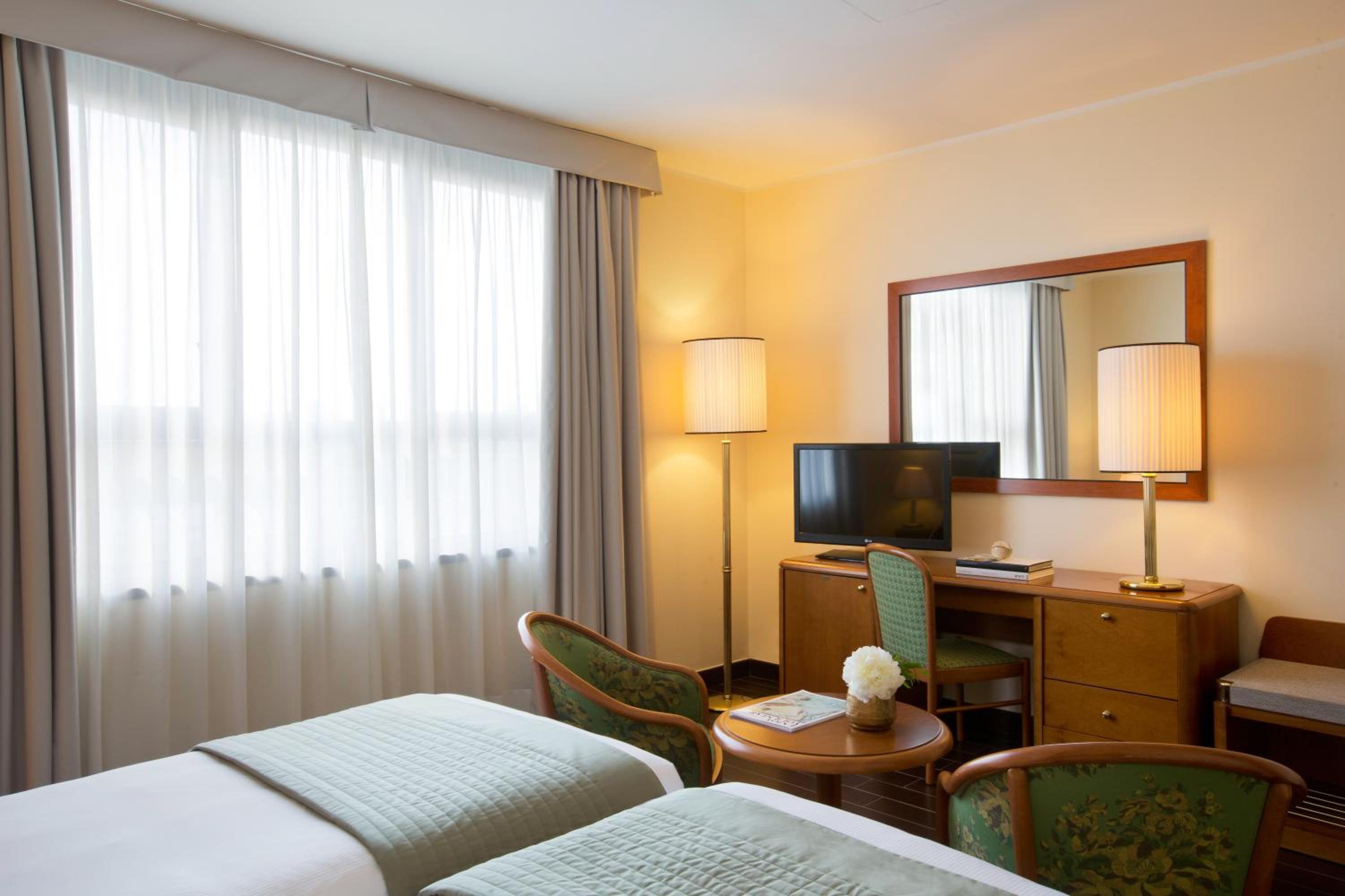 Superior Double or Twin Room - Photo 2
