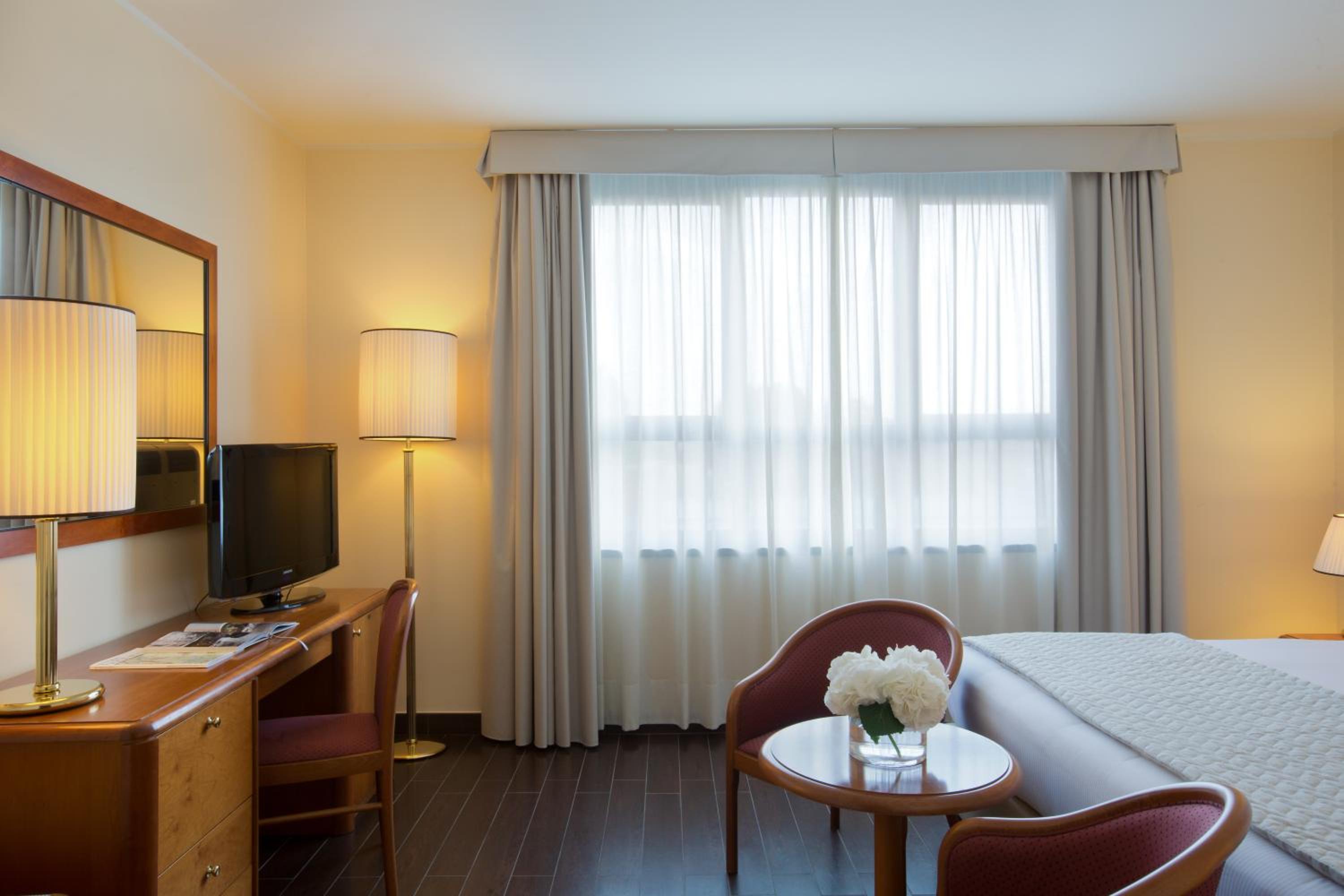 Superior Double or Twin Room - Photo 3