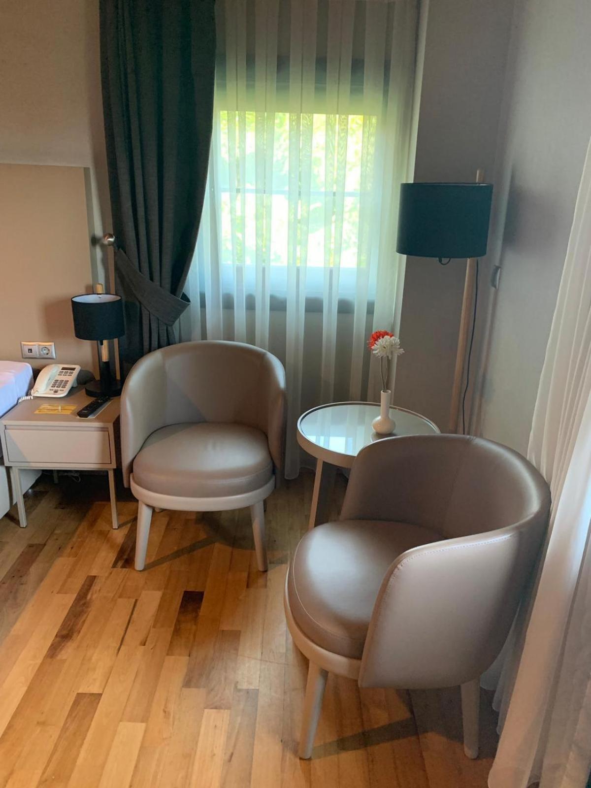 Double Room with Balcony and Sea View