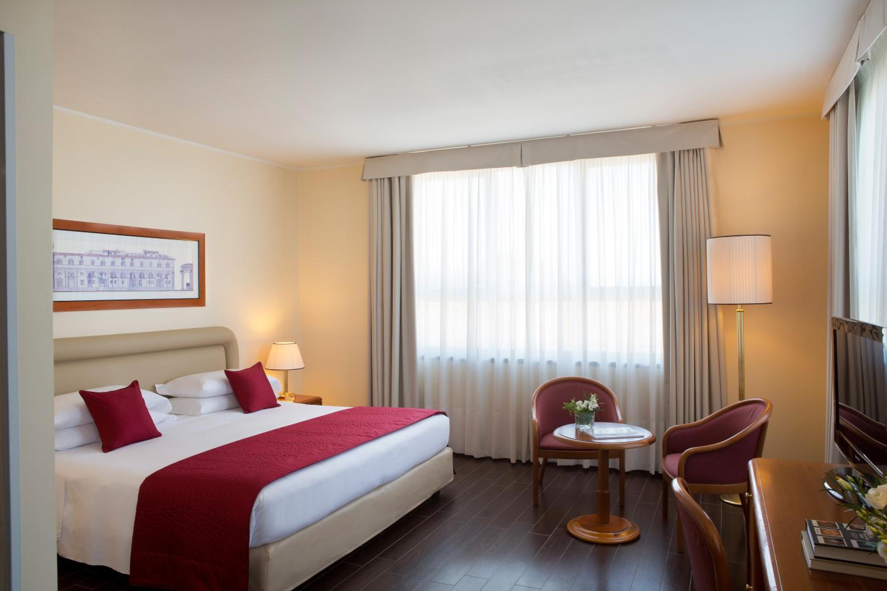Executive Double or Twin Room - Photo 3