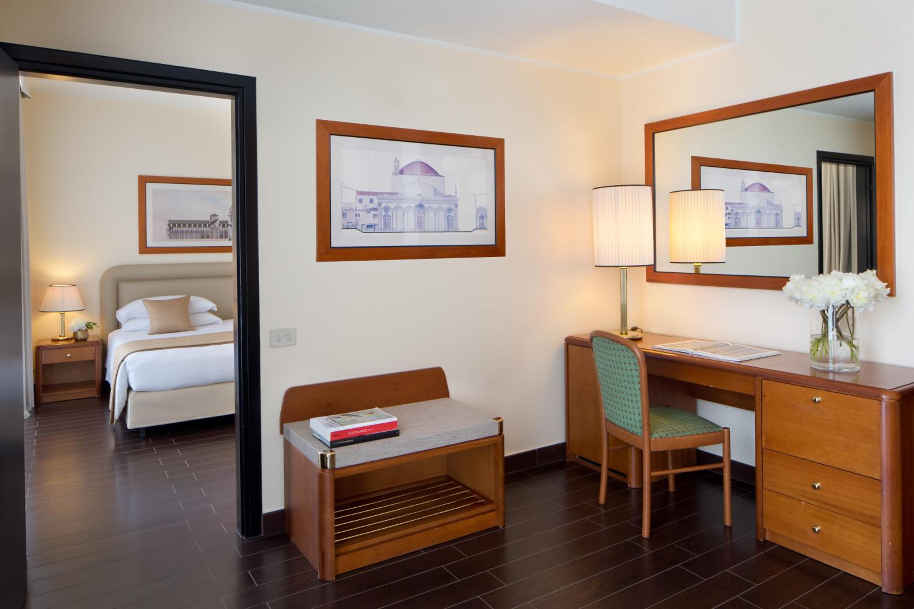 Suite - Photo 5