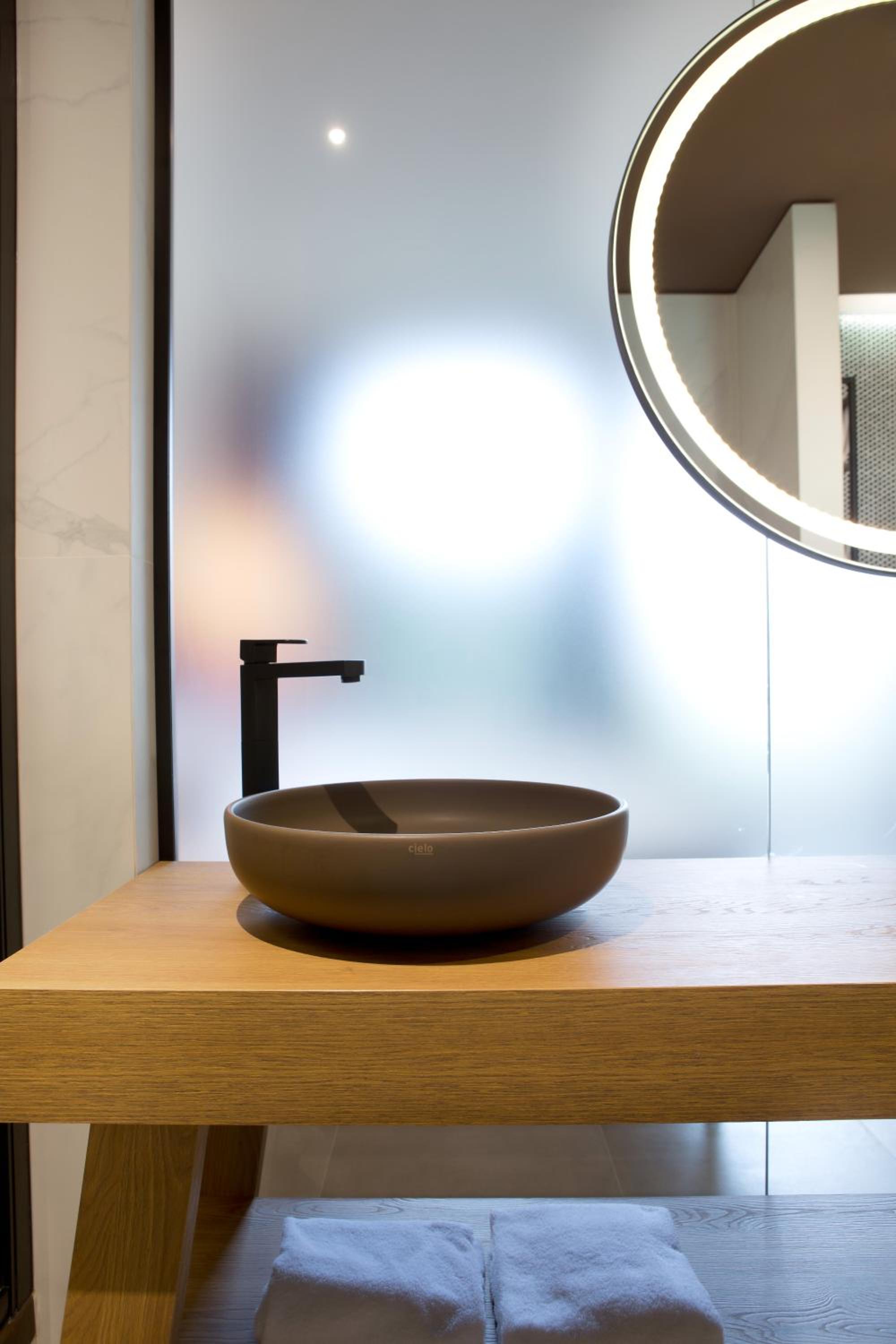 Urban Suite - Photo 8