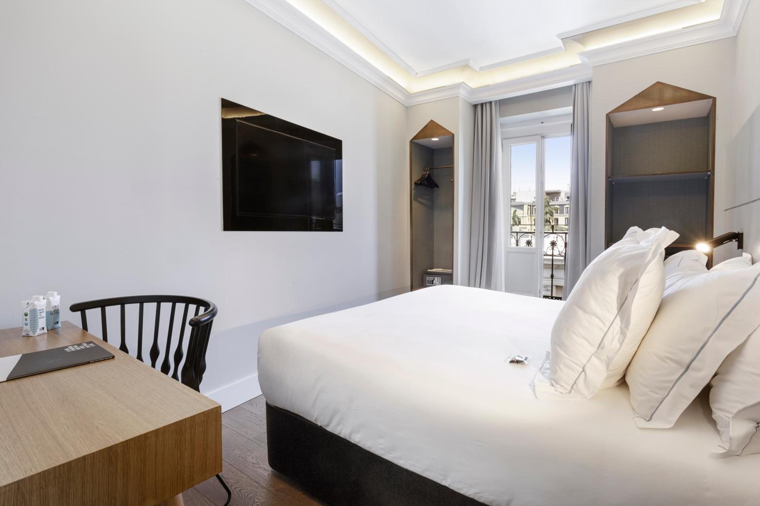 Executive Double or Twin Room with Balcony photo 2