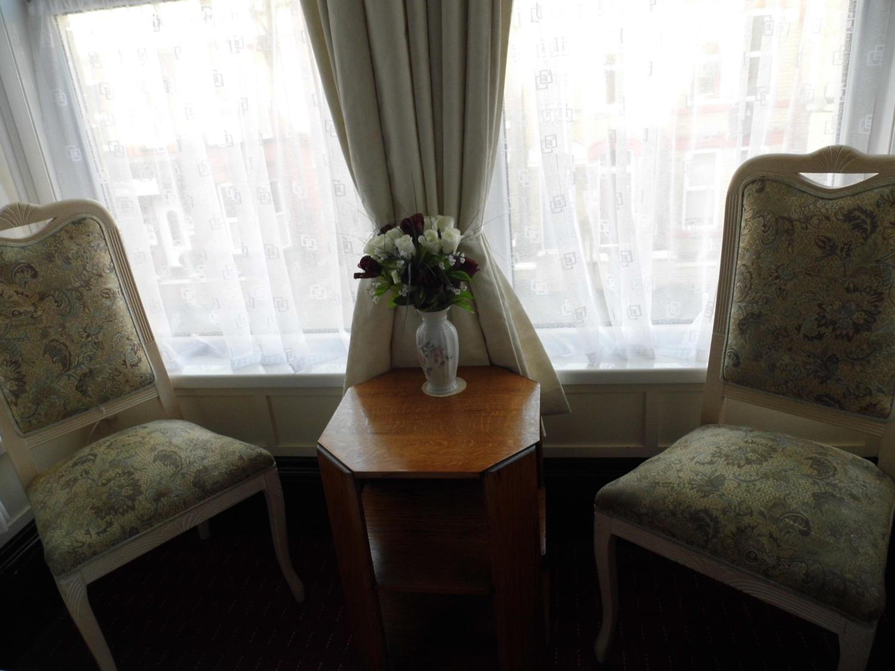 Double or Twin Room photo 3