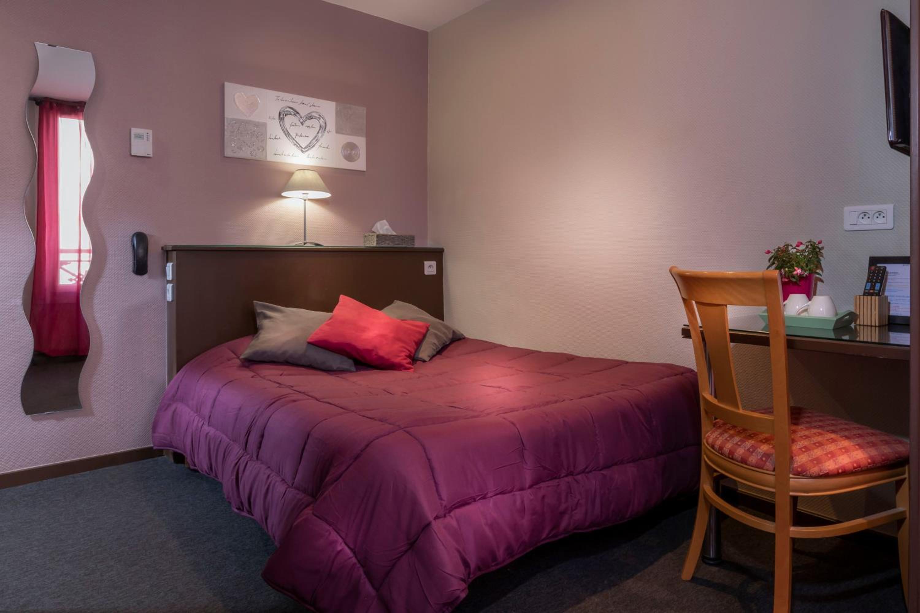 Single Room photo 2