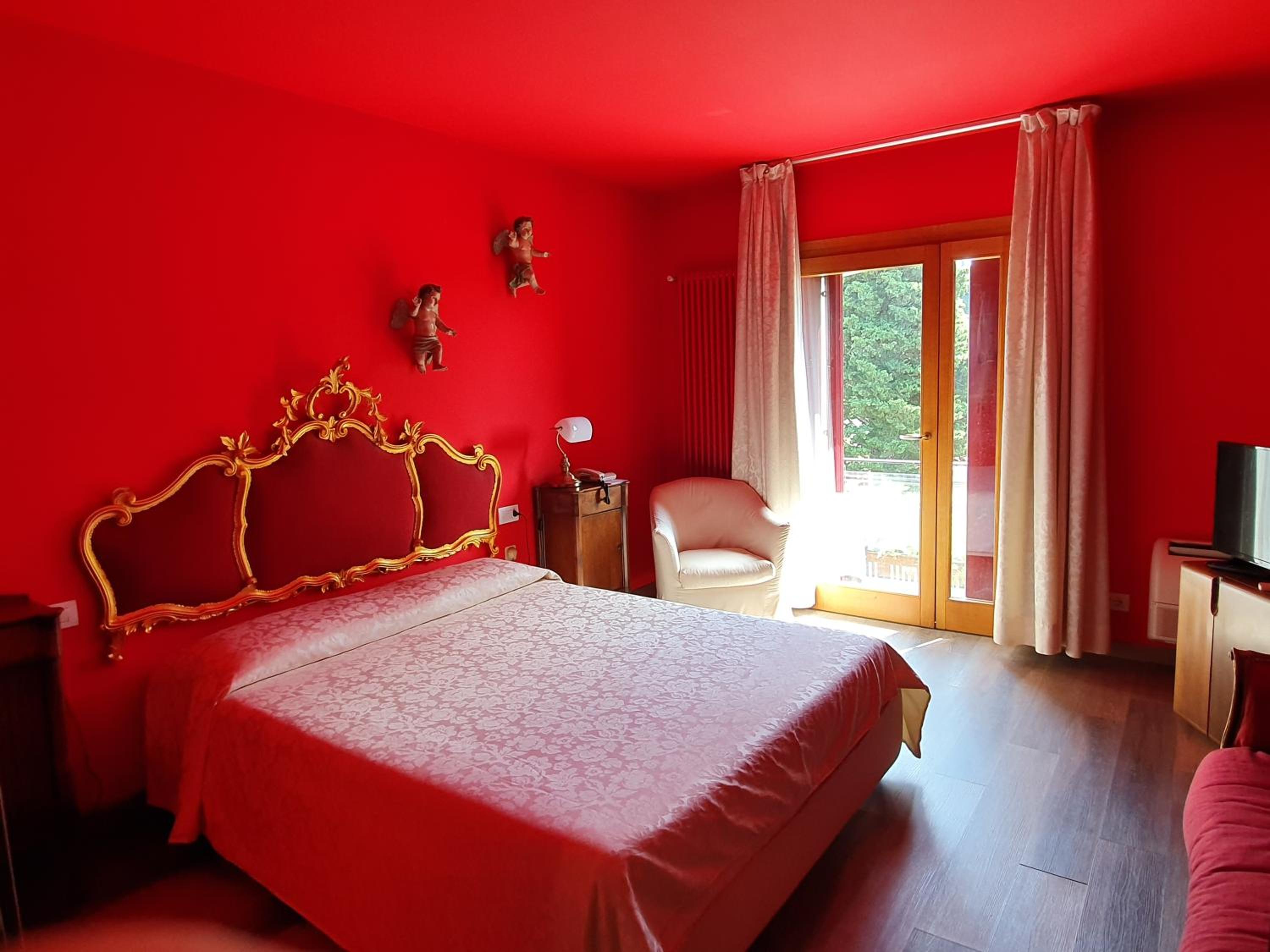 Double Room - Photo 9