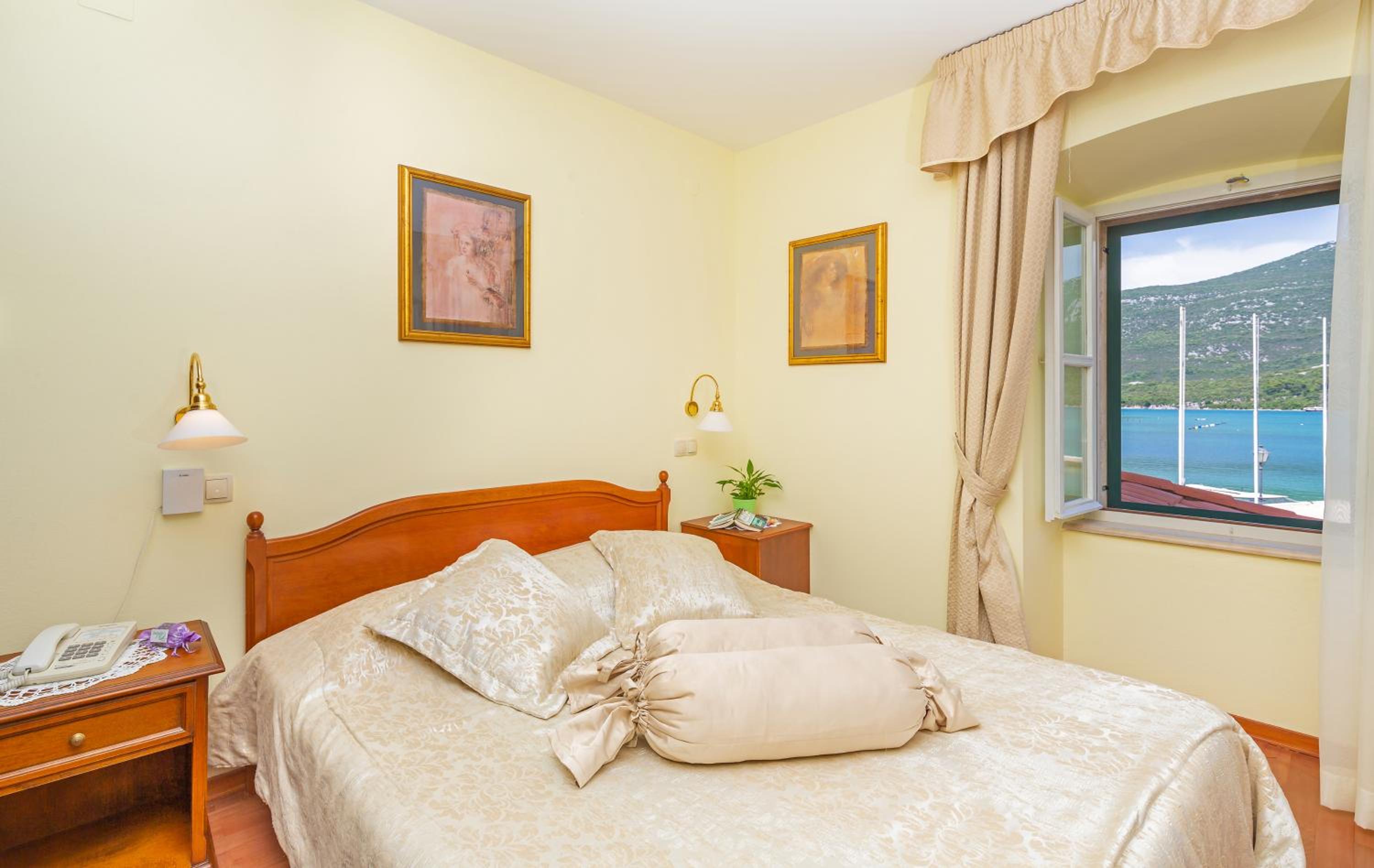 Economy Double Room photo 1