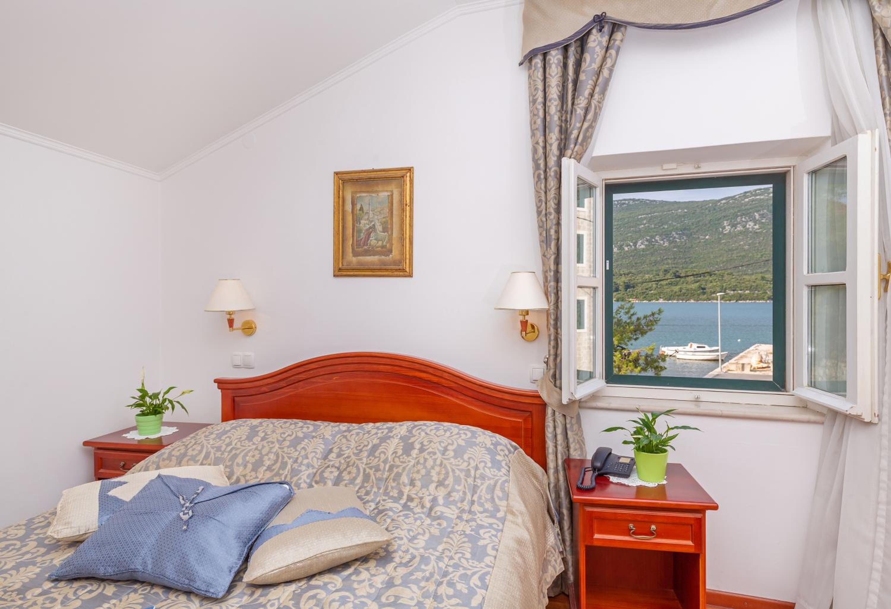 Standard Double Room - Annex photo 3
