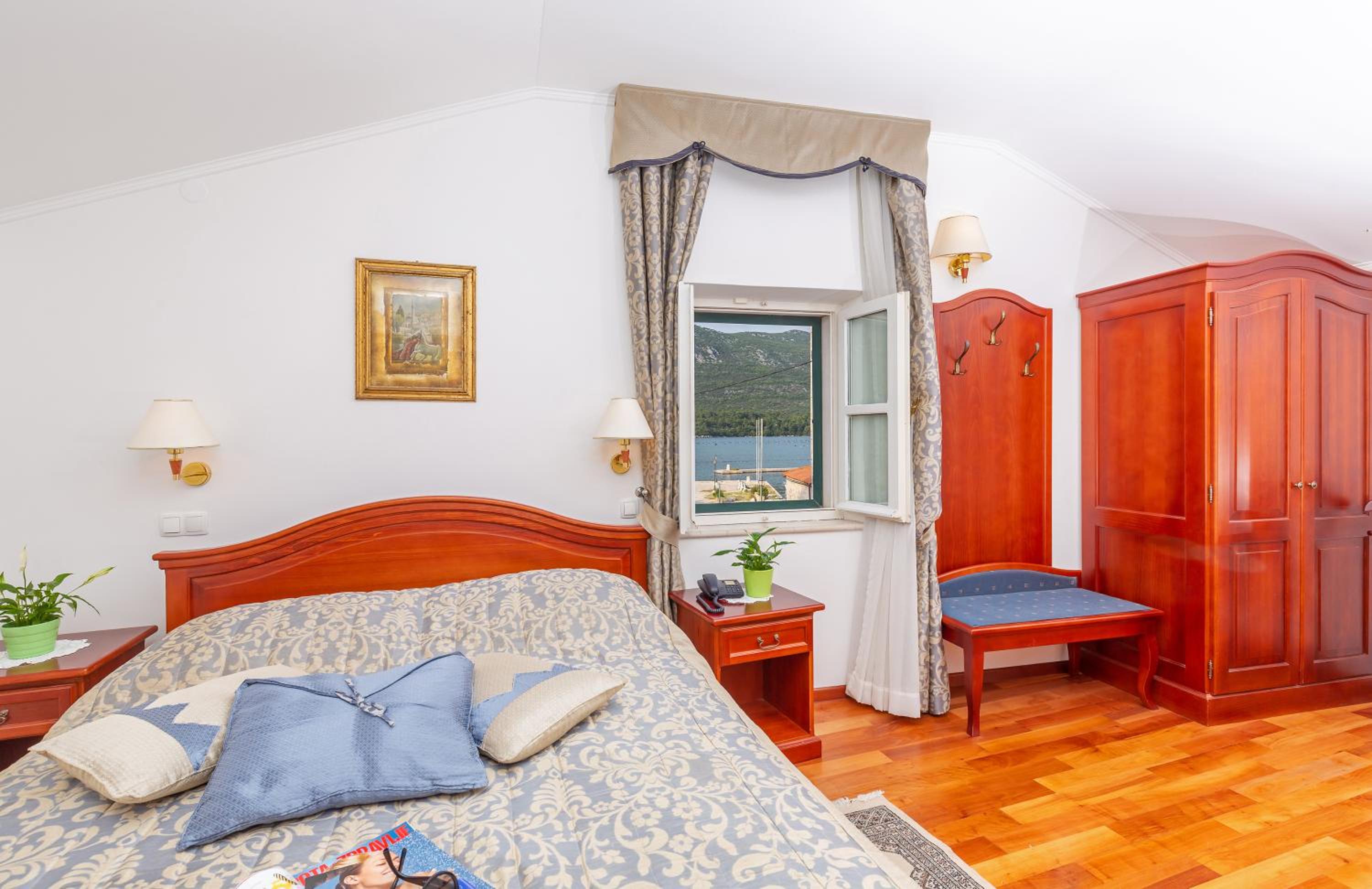 Standard Double Room - Annex photo 2