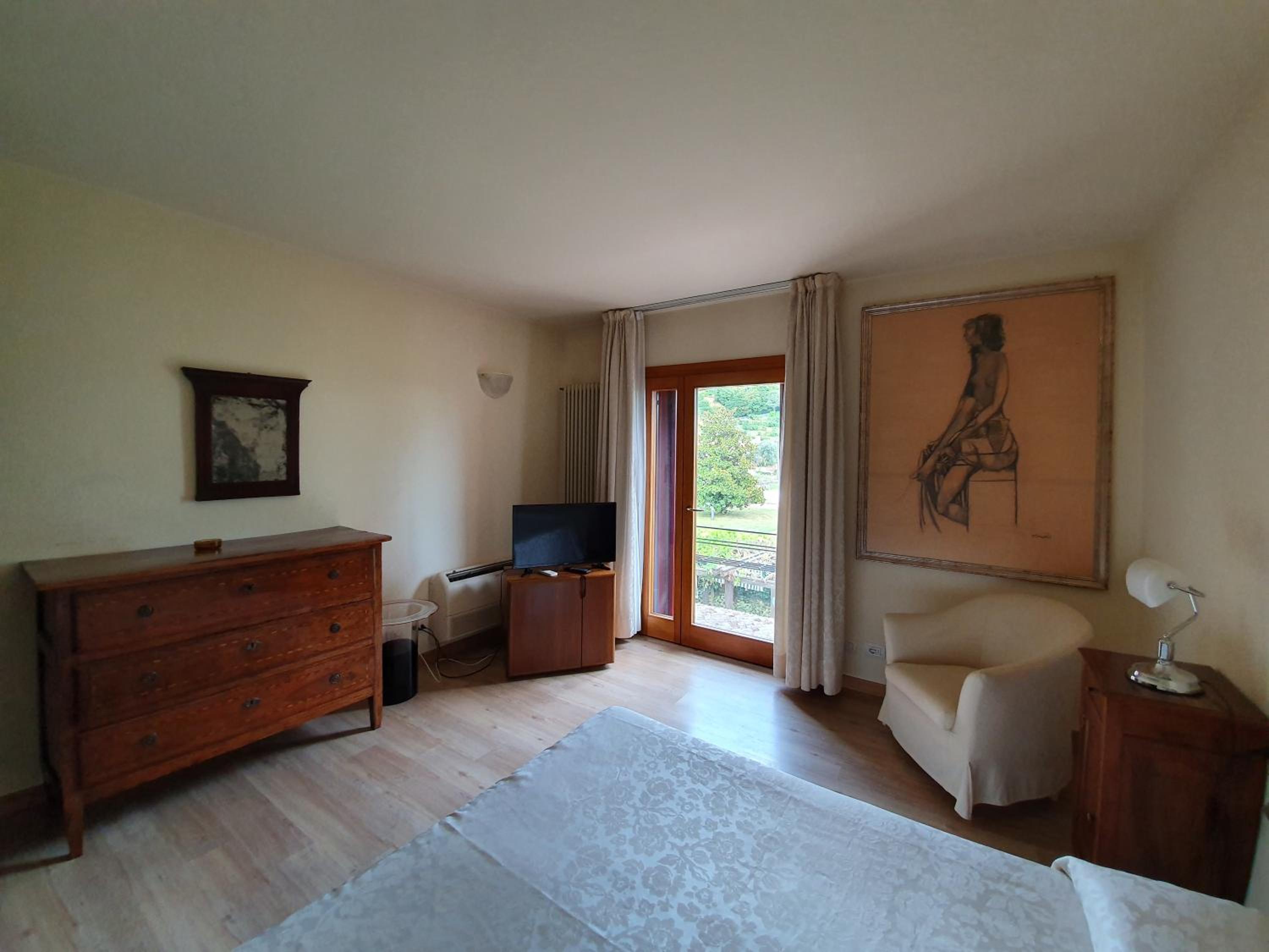 Double Room - Photo 11