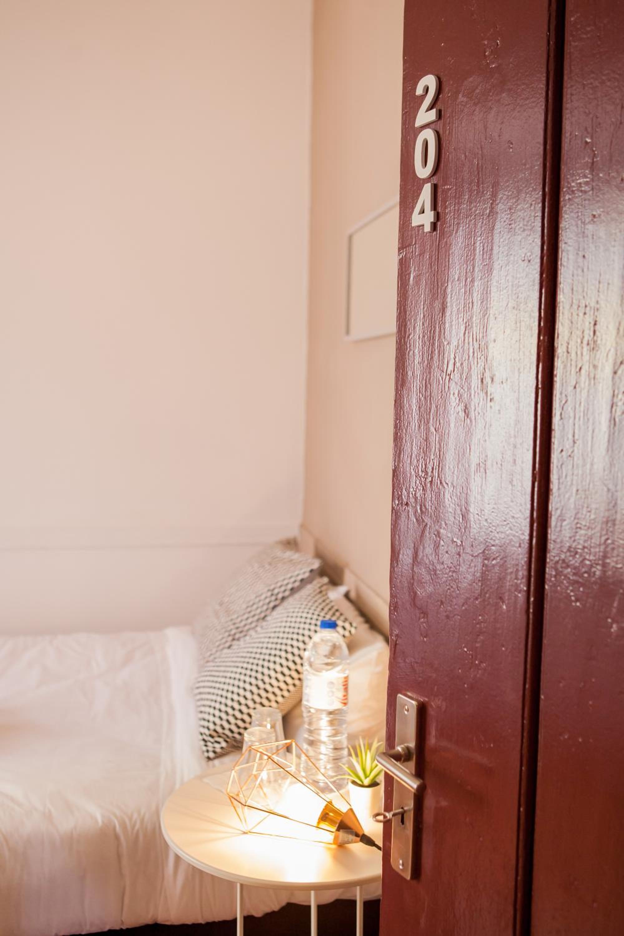 Double Room with Shared Bathroom photo 1