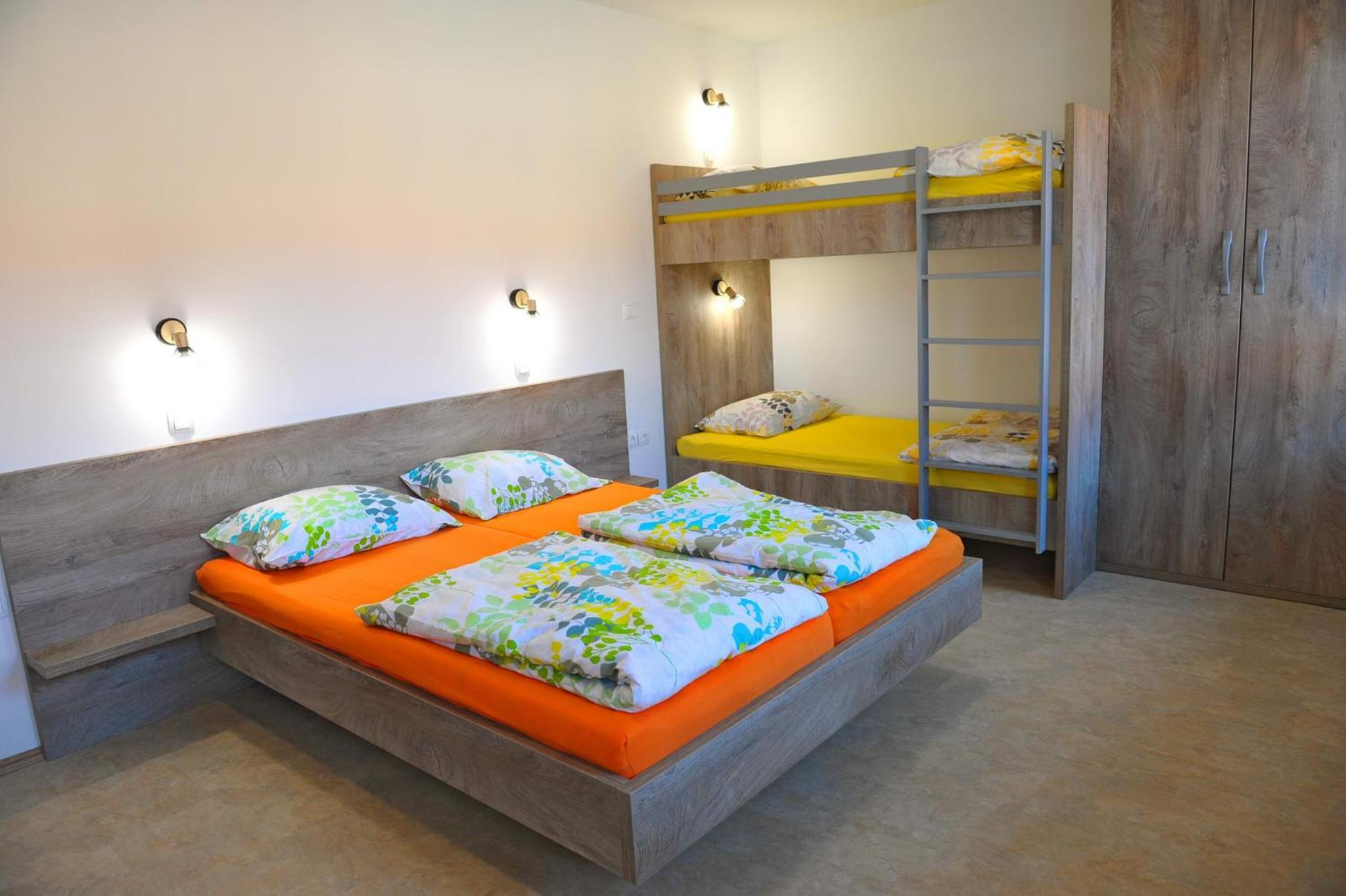 Quadruple Room with Shared Bathroom photo 1