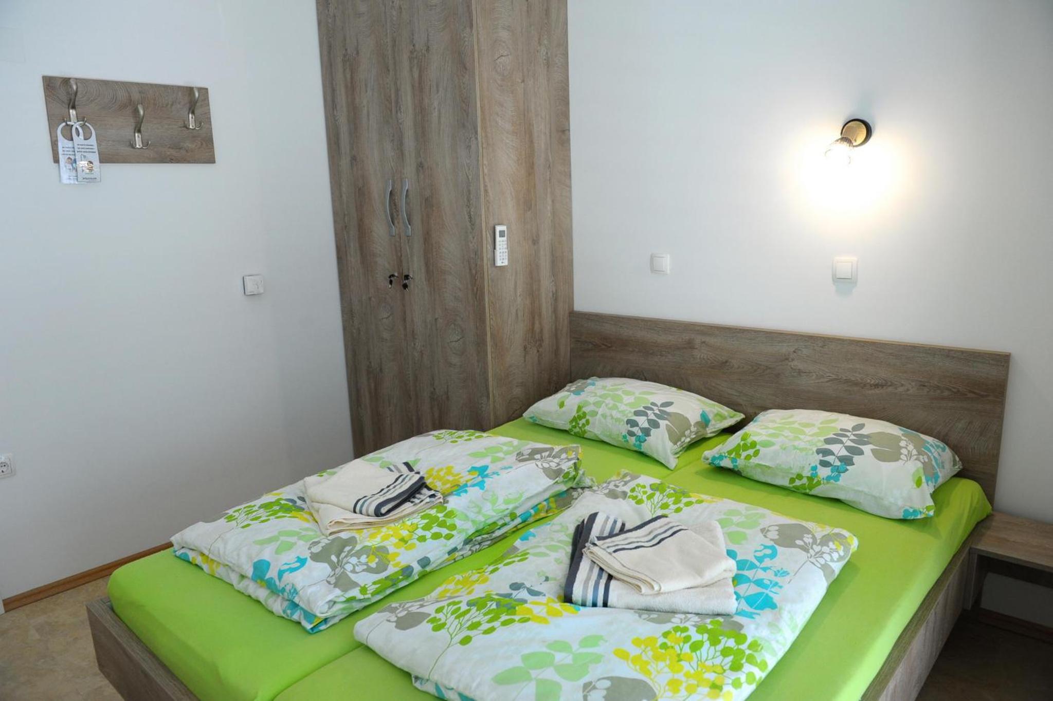 Standard Double Room with Shared Bathroom photo 1