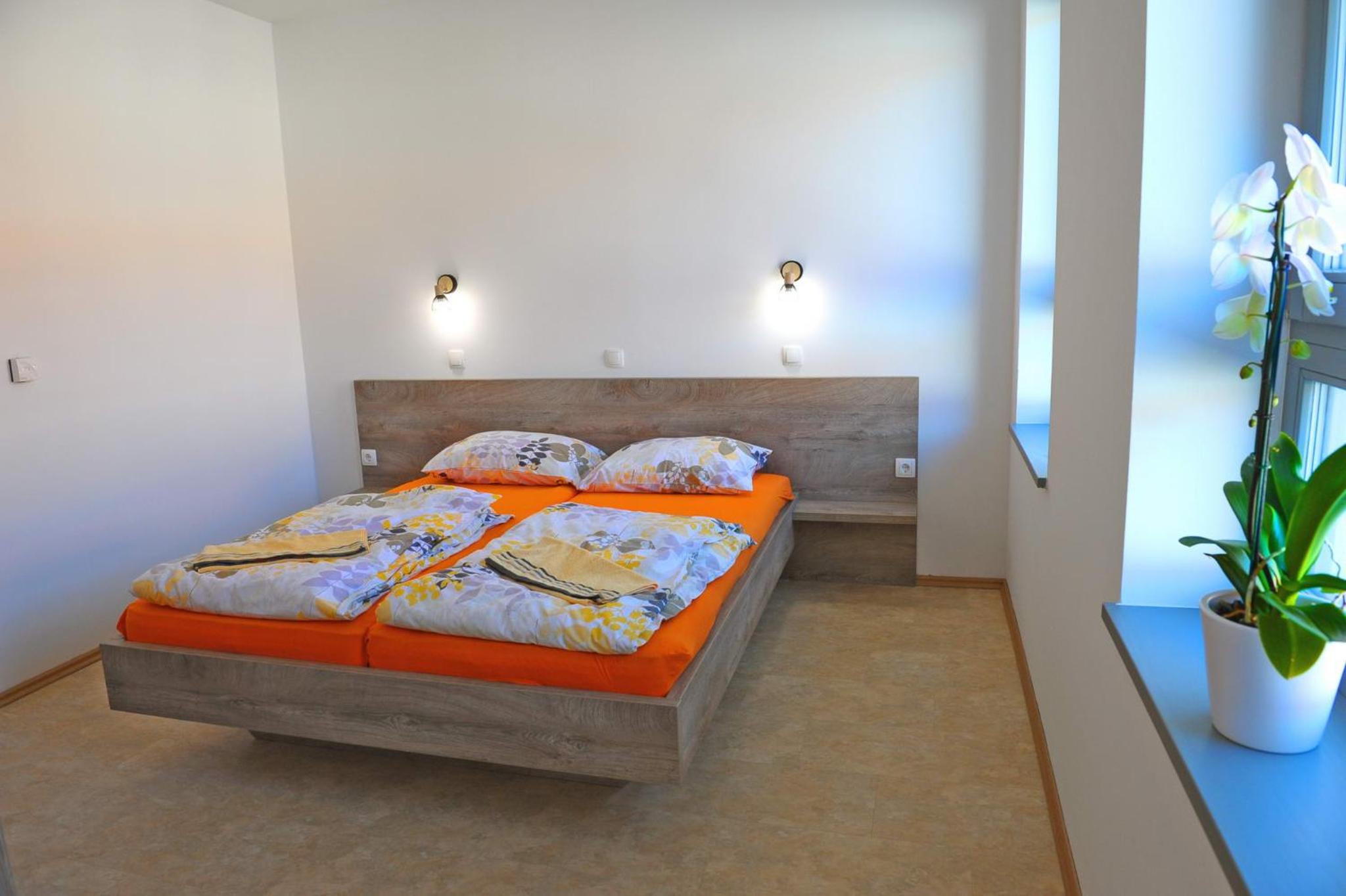 Double Room with Shared Bathroom photo 1