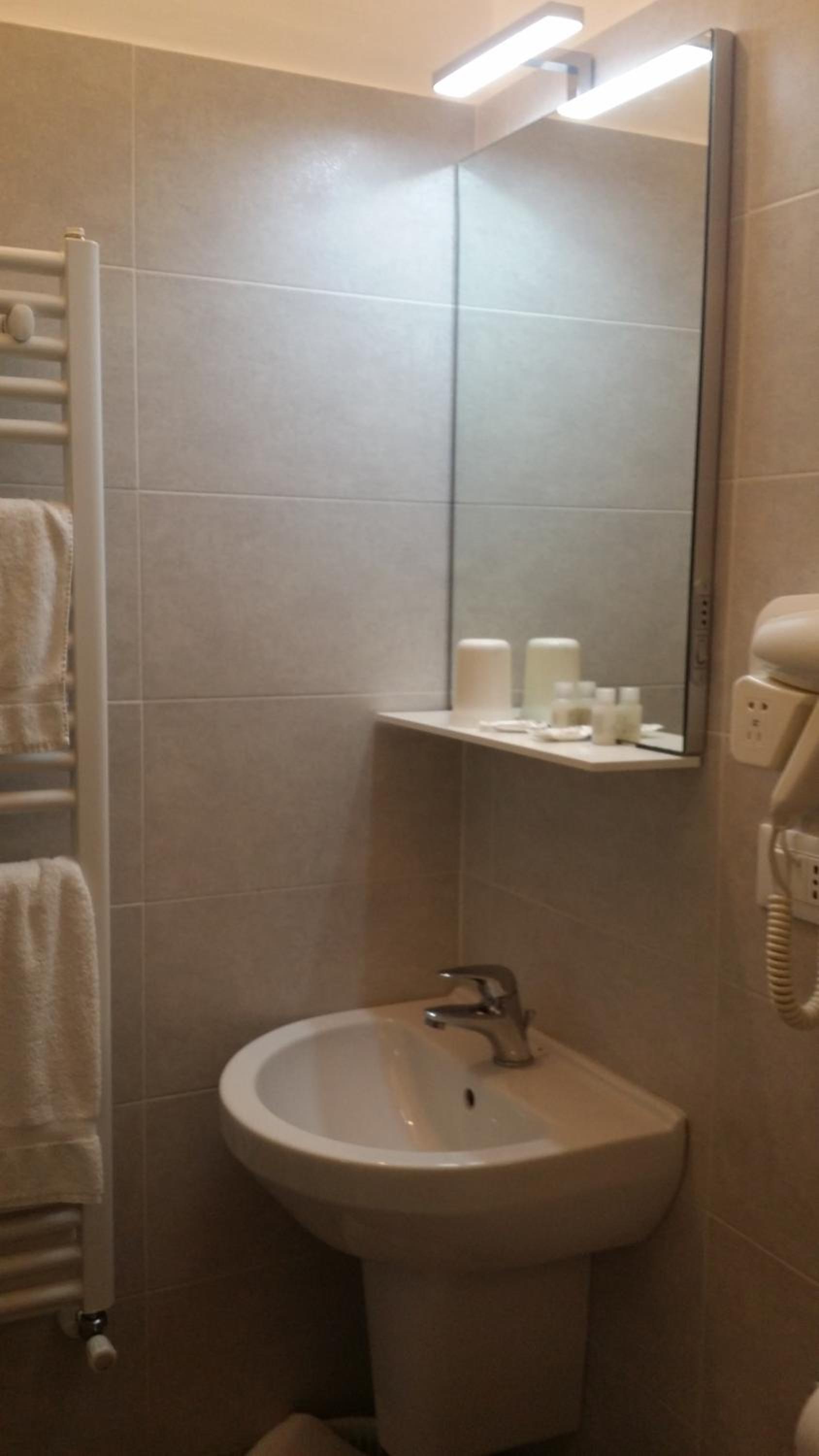 Economy Double Room - Photo 2