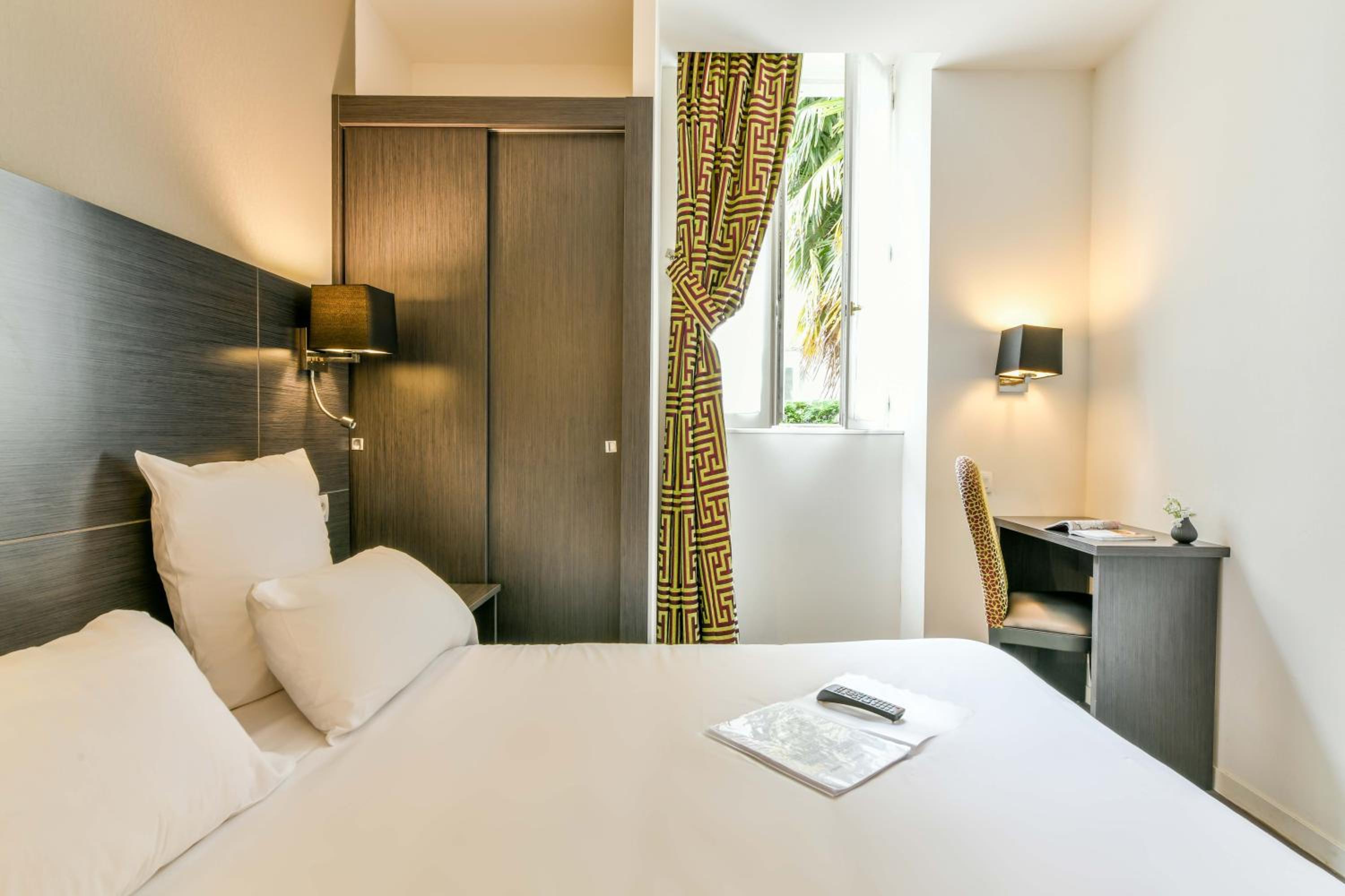 Double Room - Photo 12