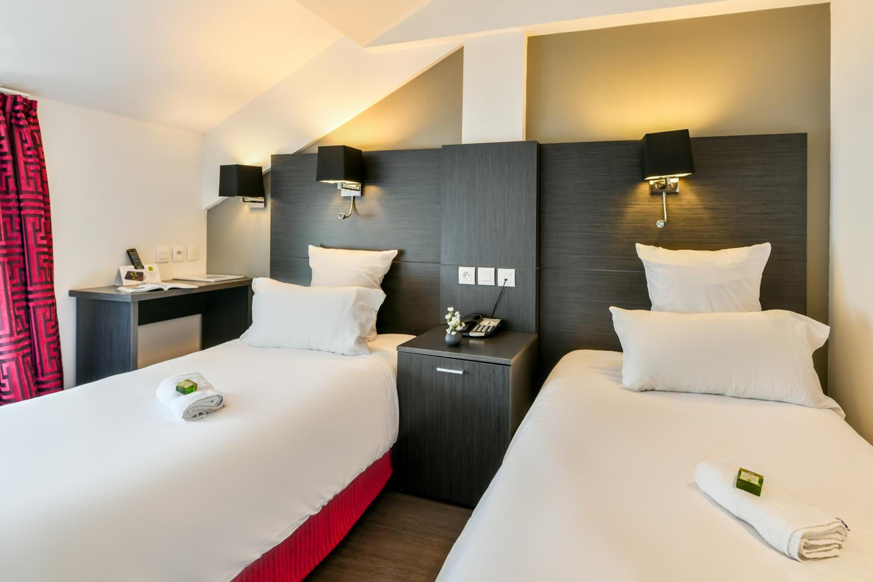 Twin Room - Photo 5