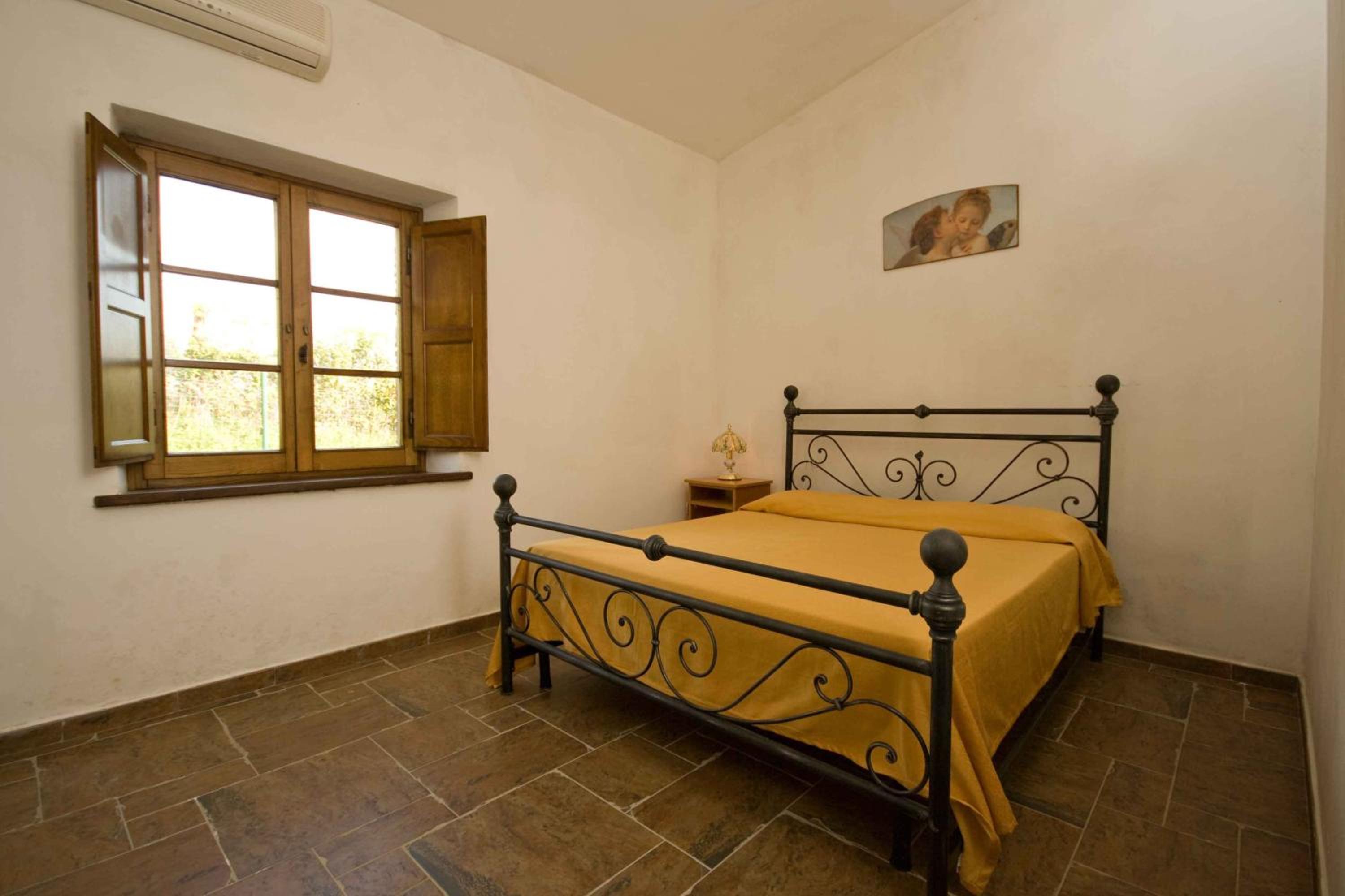 Two-Bedroom House photo 3