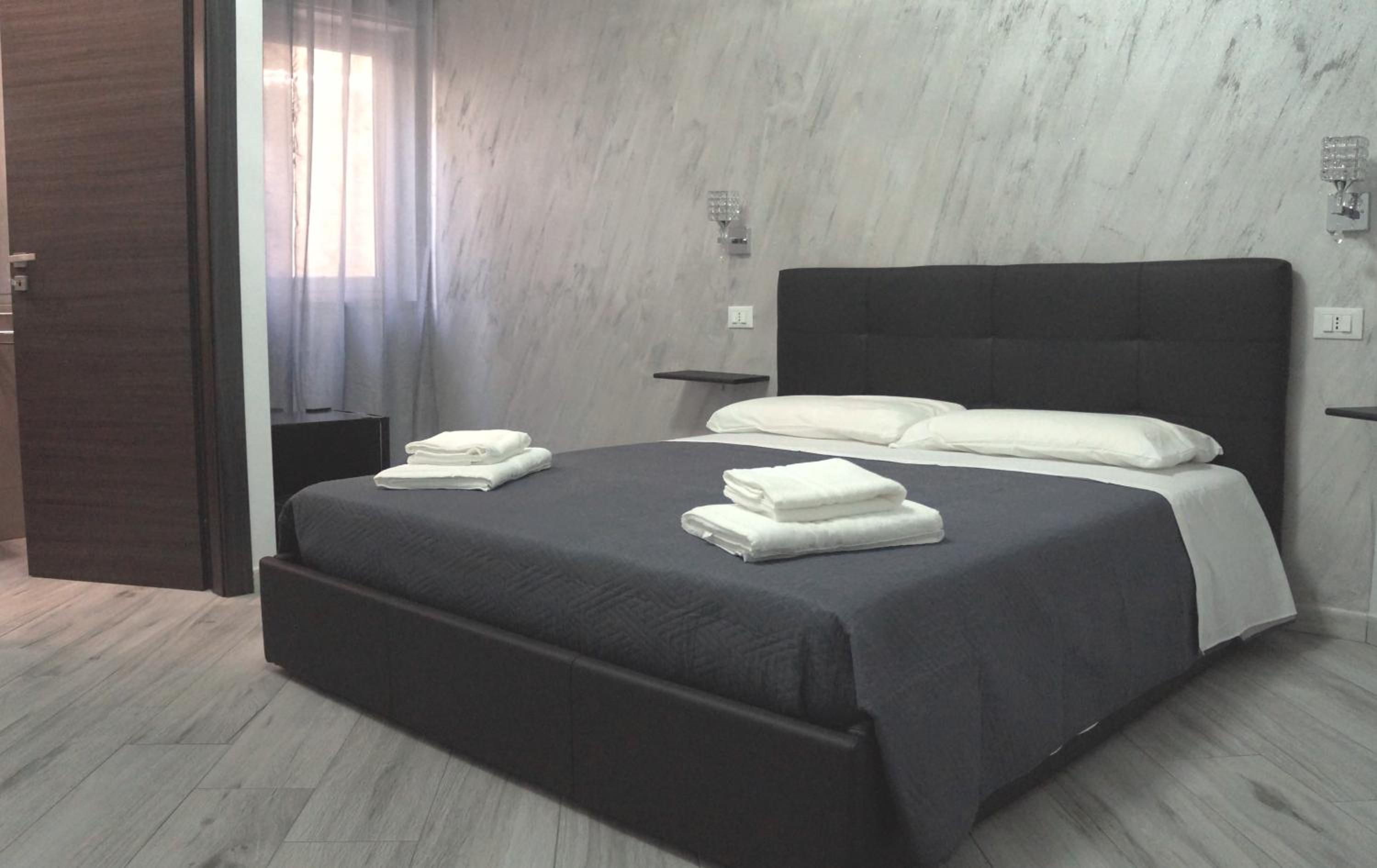 Deluxe Double Room - Photo 1