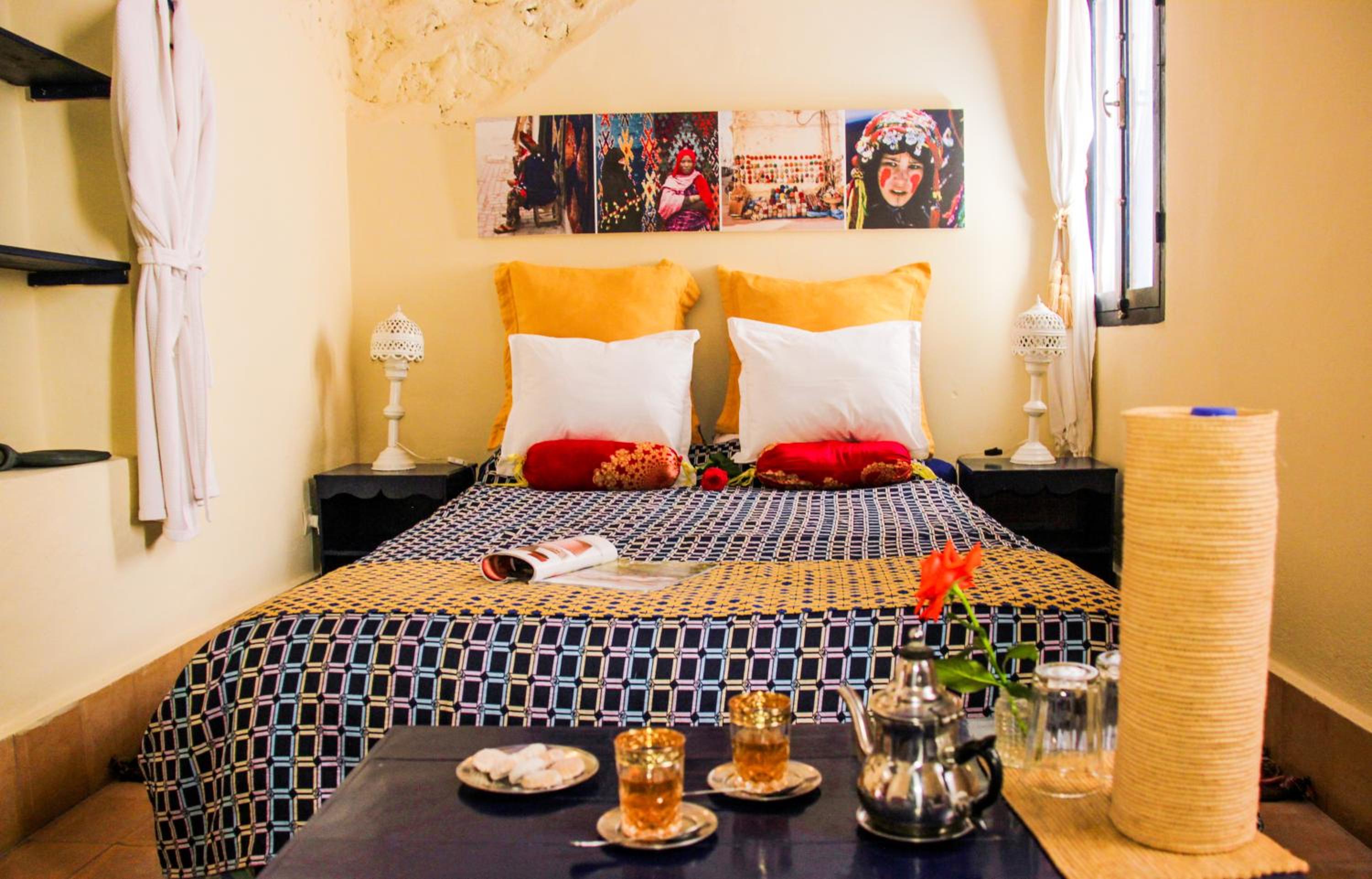 Standard Double Room with Shared Bathroom photo 1