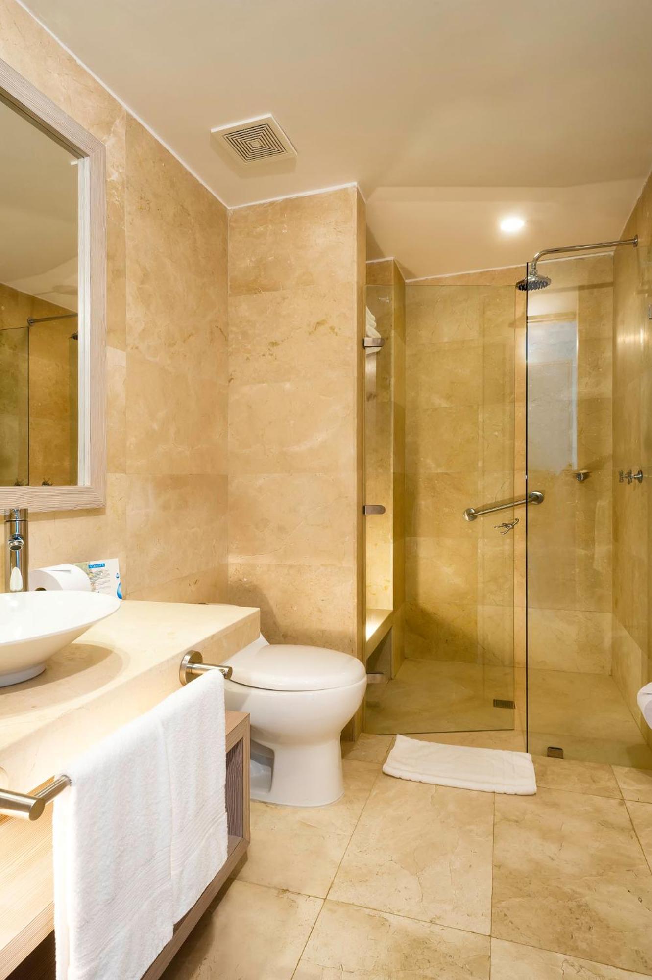 Standard Double or Twin Room - Photo 5