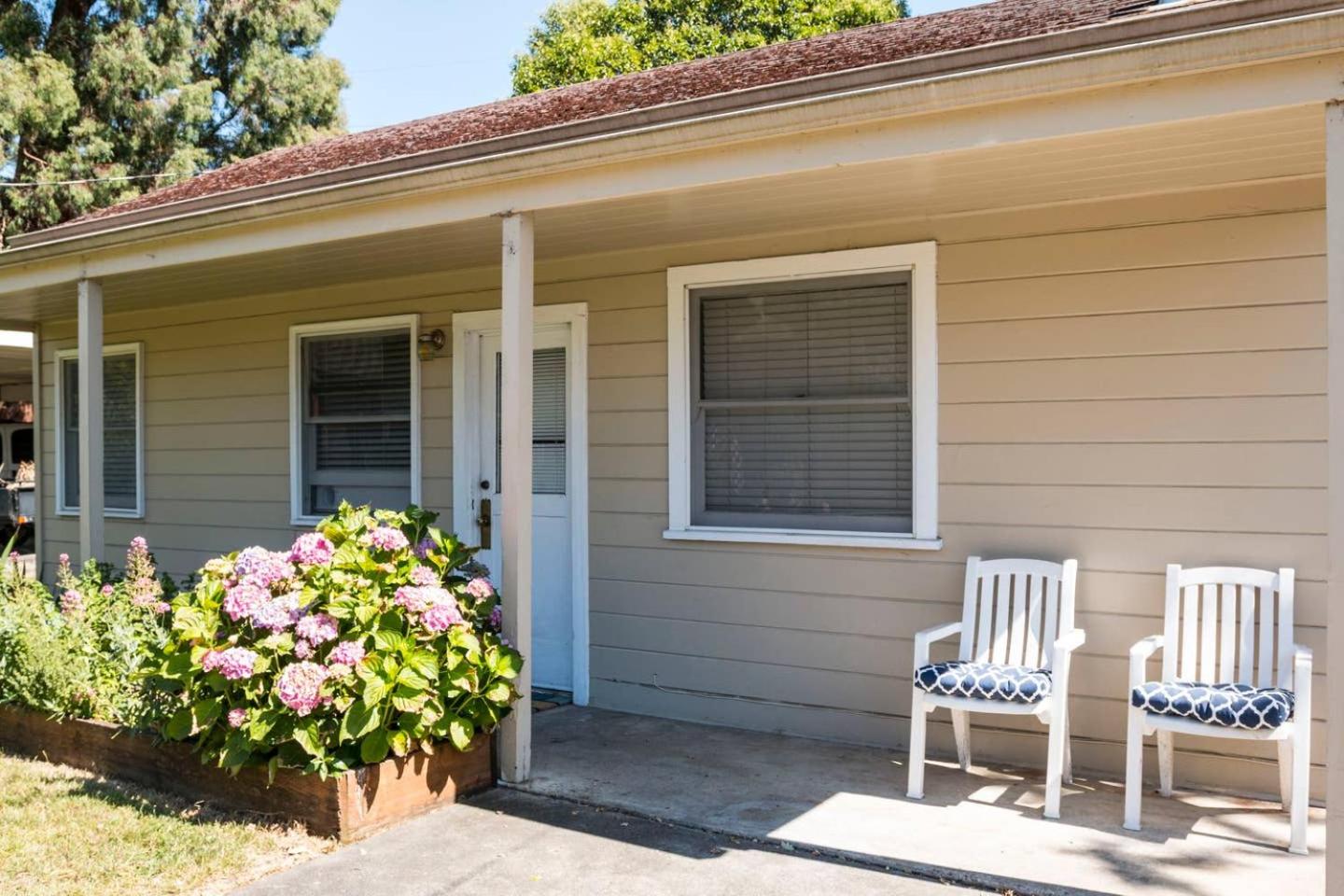 One-Bedroom House photo 2
